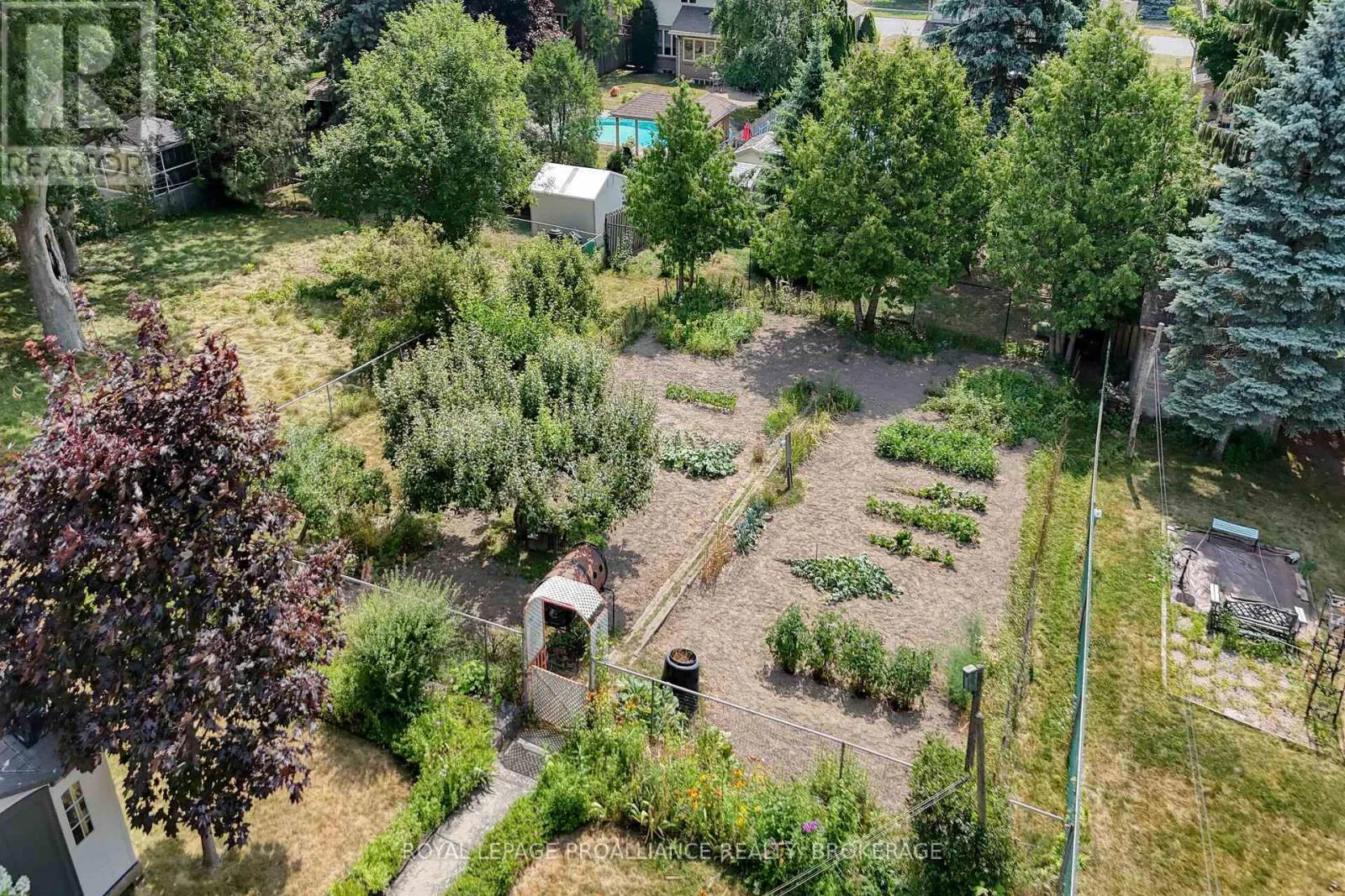 536 BRAESIDE CRESCENT