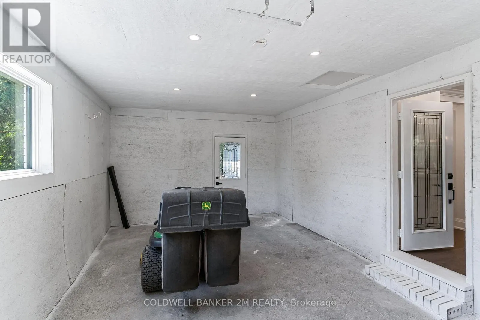 2812 COUNTY 48 ROAD