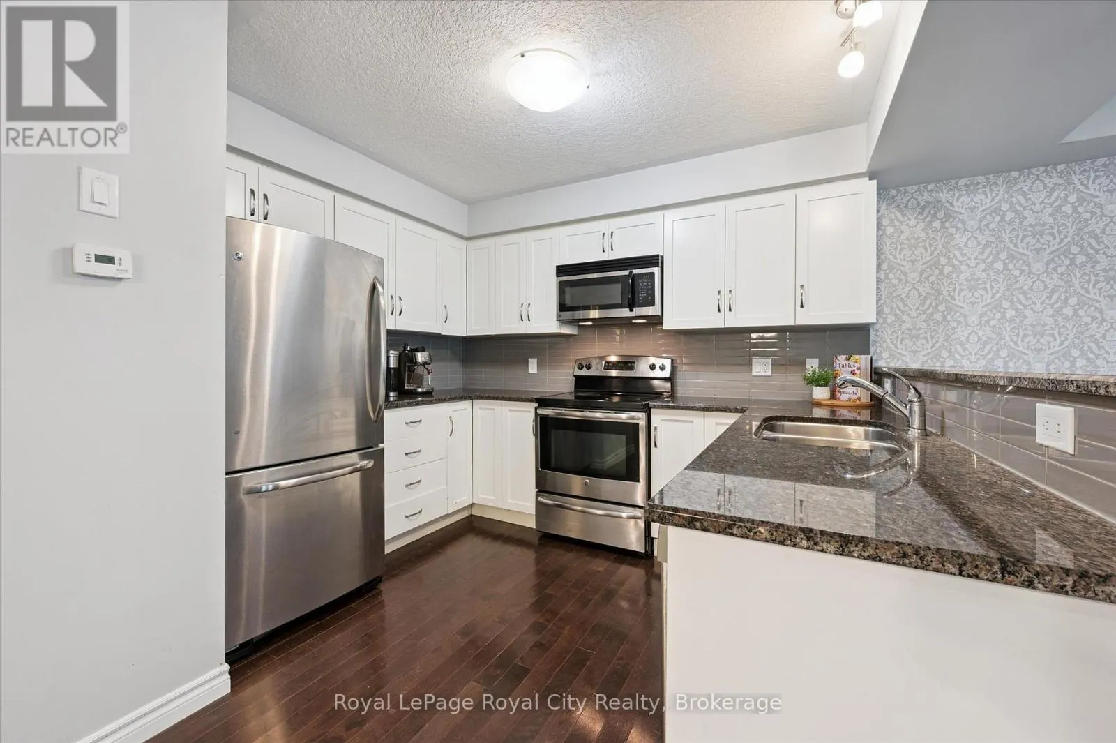 16 - 167 ARKELL ROAD, #16