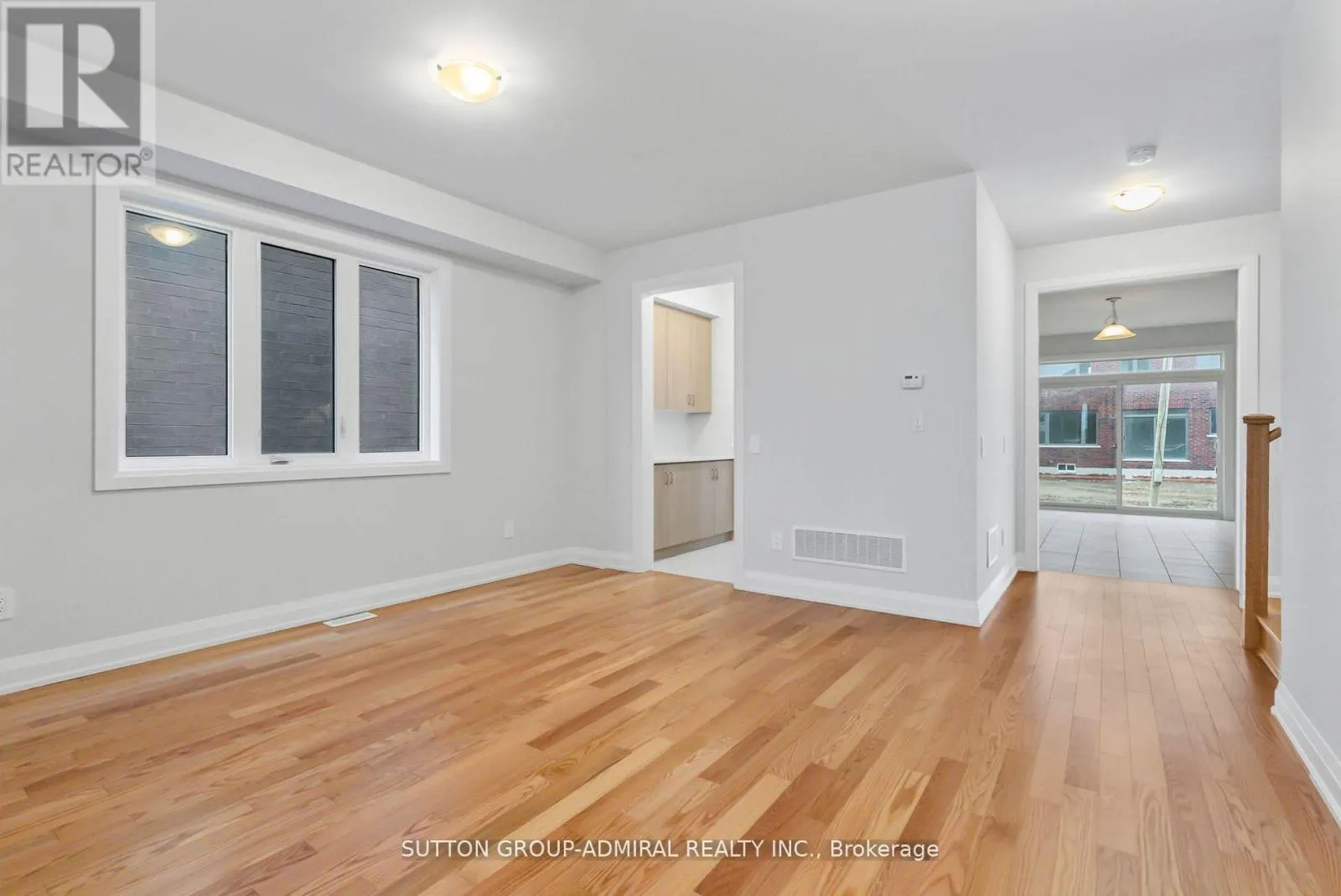 32 MCKAY AVENUE