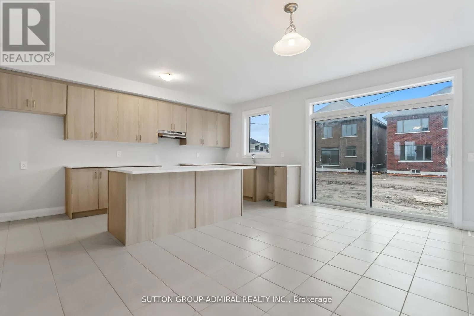 32 MCKAY AVENUE