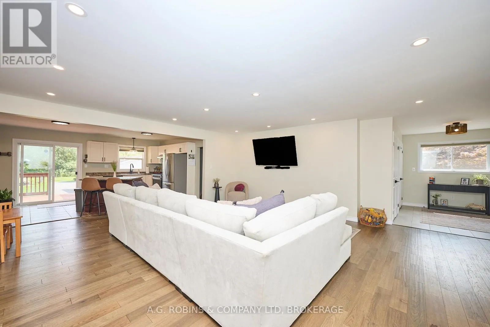 307 RIVERSIDE DRIVE