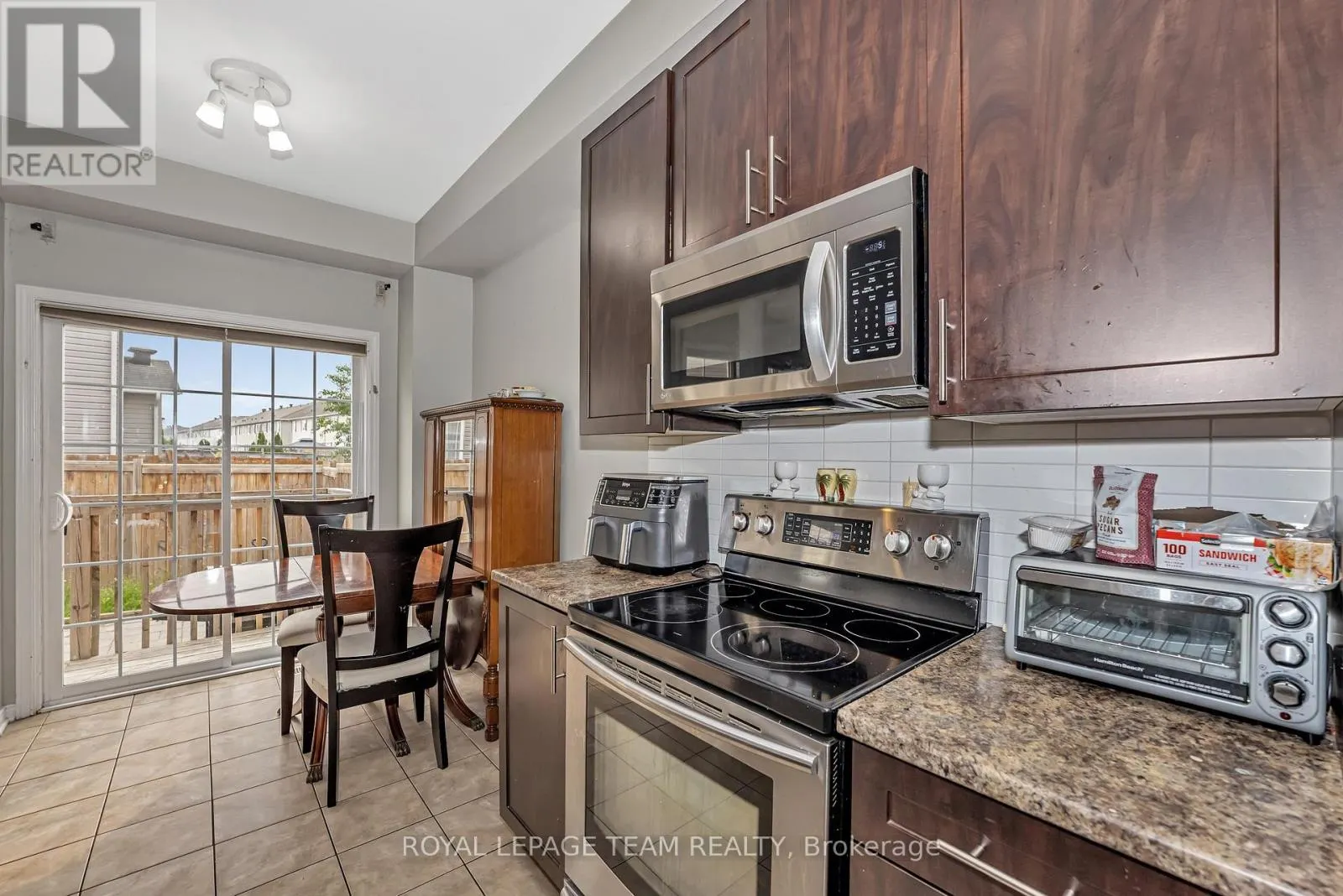 625 PEPPERVILLE CRESCENT