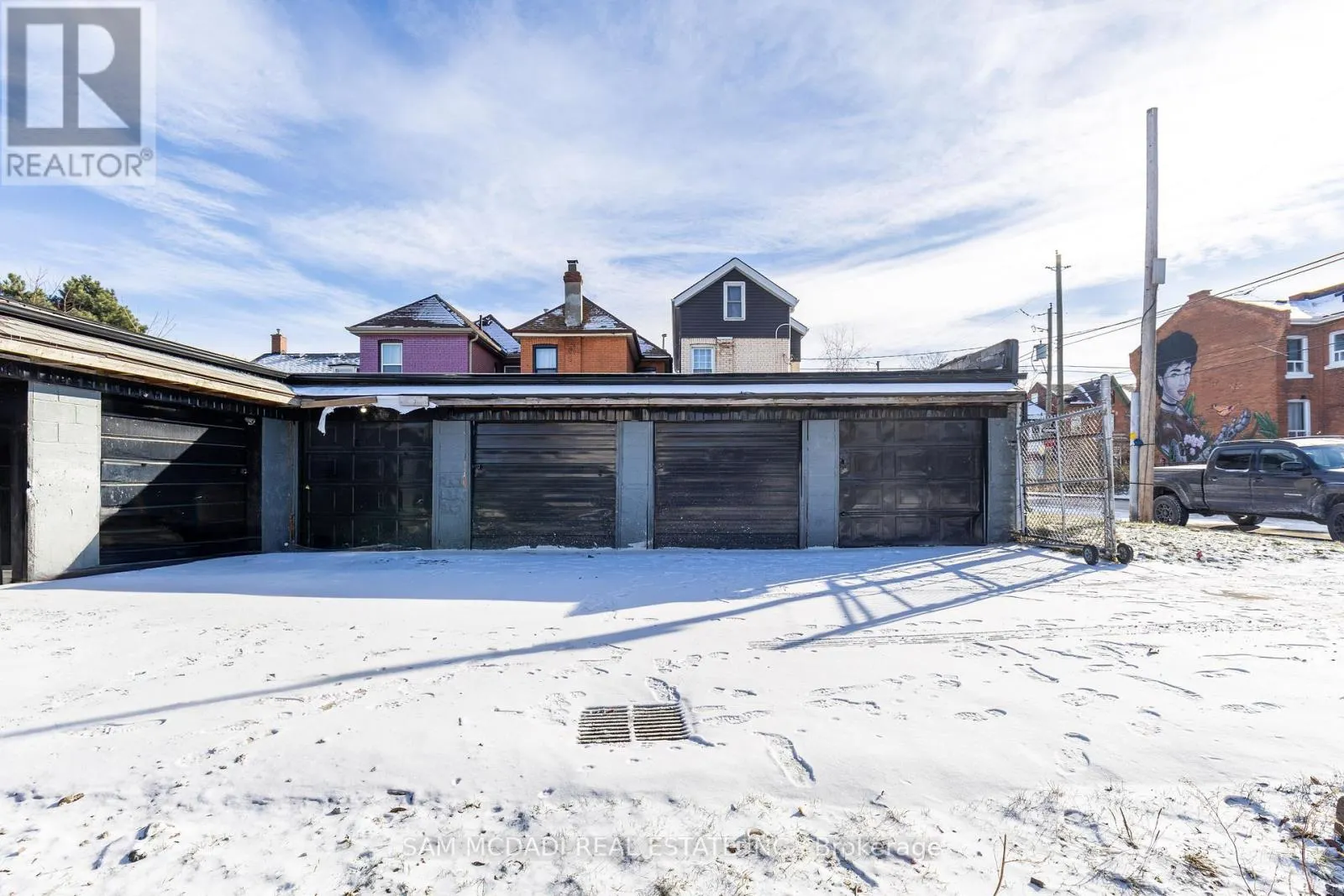 107 ROBERT STREET