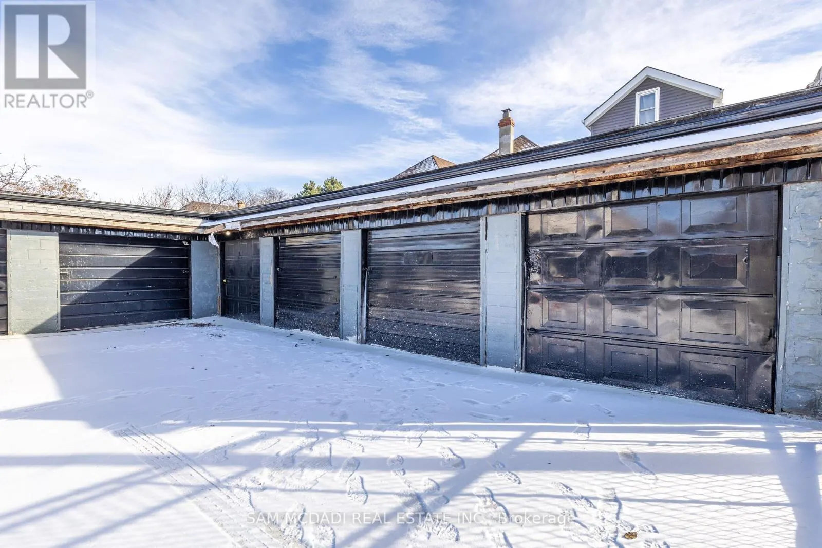 107 ROBERT STREET