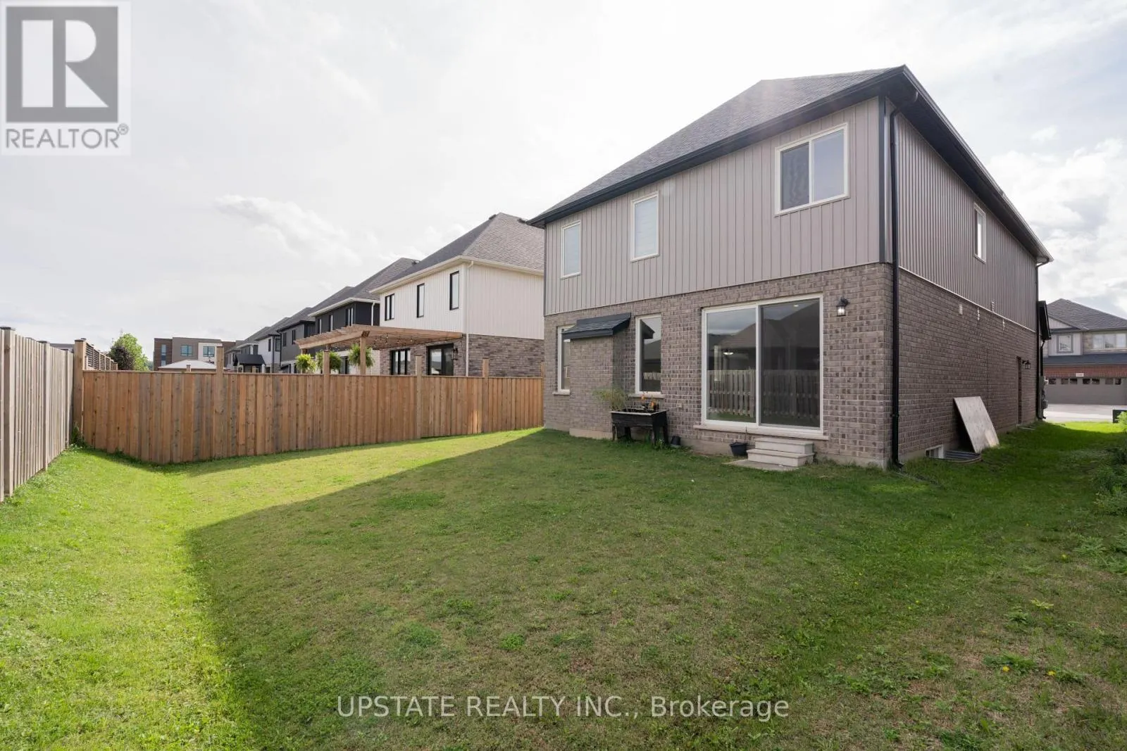 127 SUSAN DRIVE