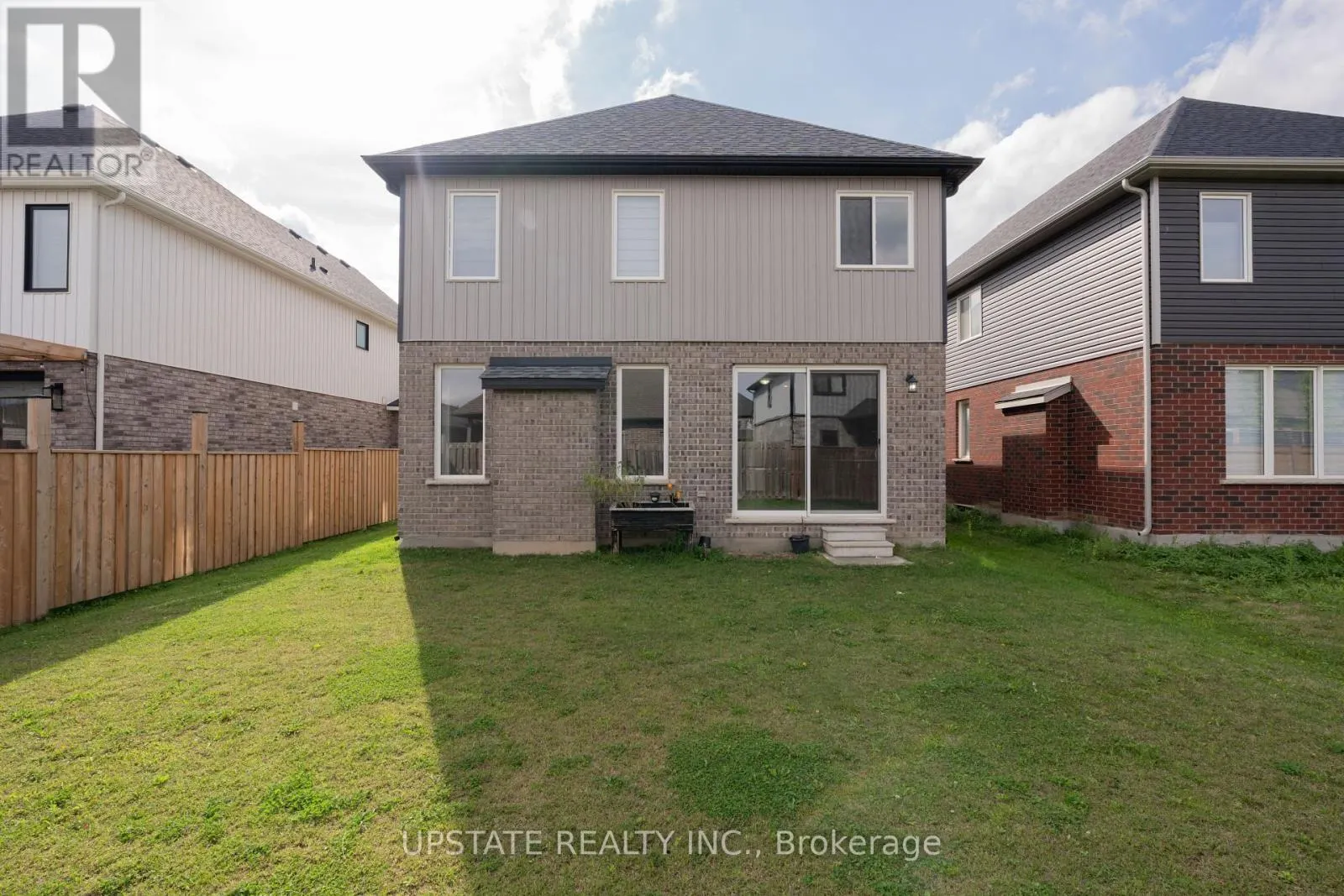 127 SUSAN DRIVE