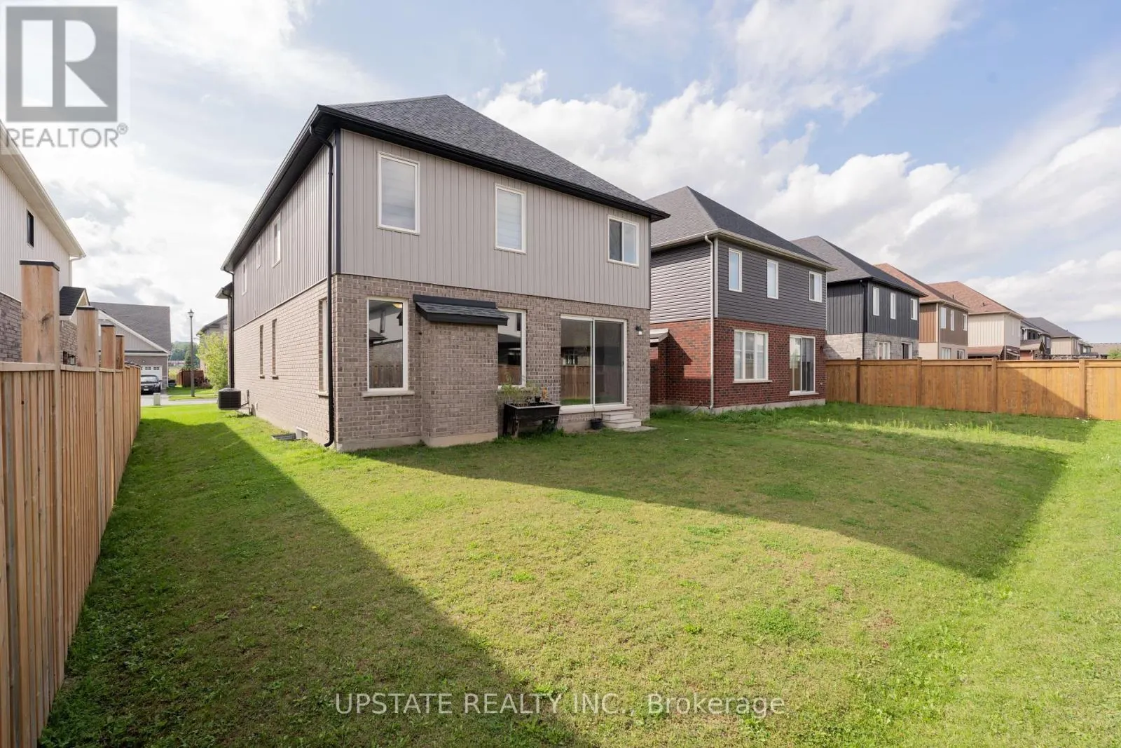 127 SUSAN DRIVE
