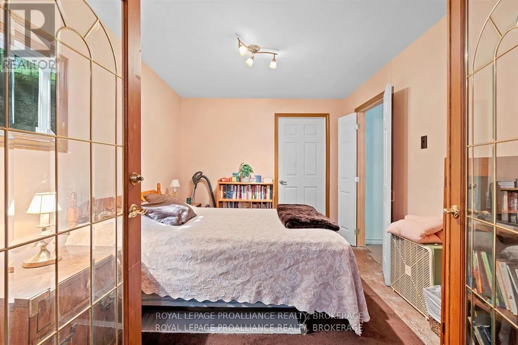 102 KEEPSAKE LANE