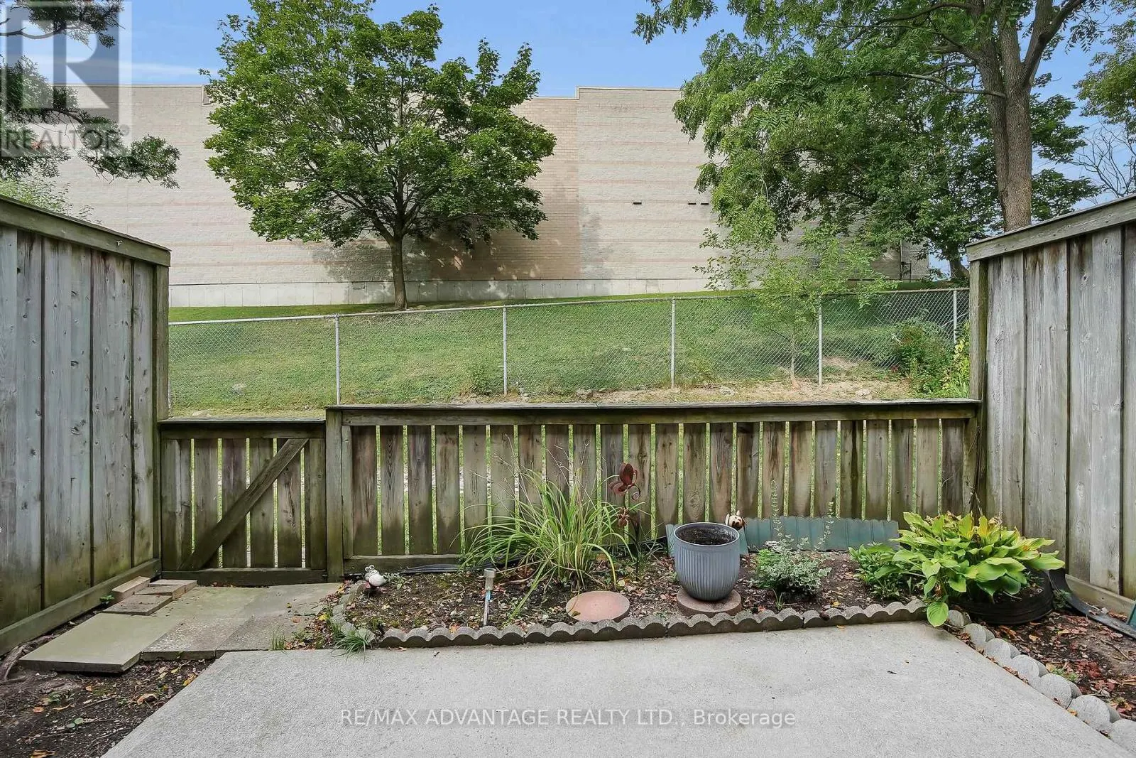 60 - 634 WONDERLAND ROAD S, #60