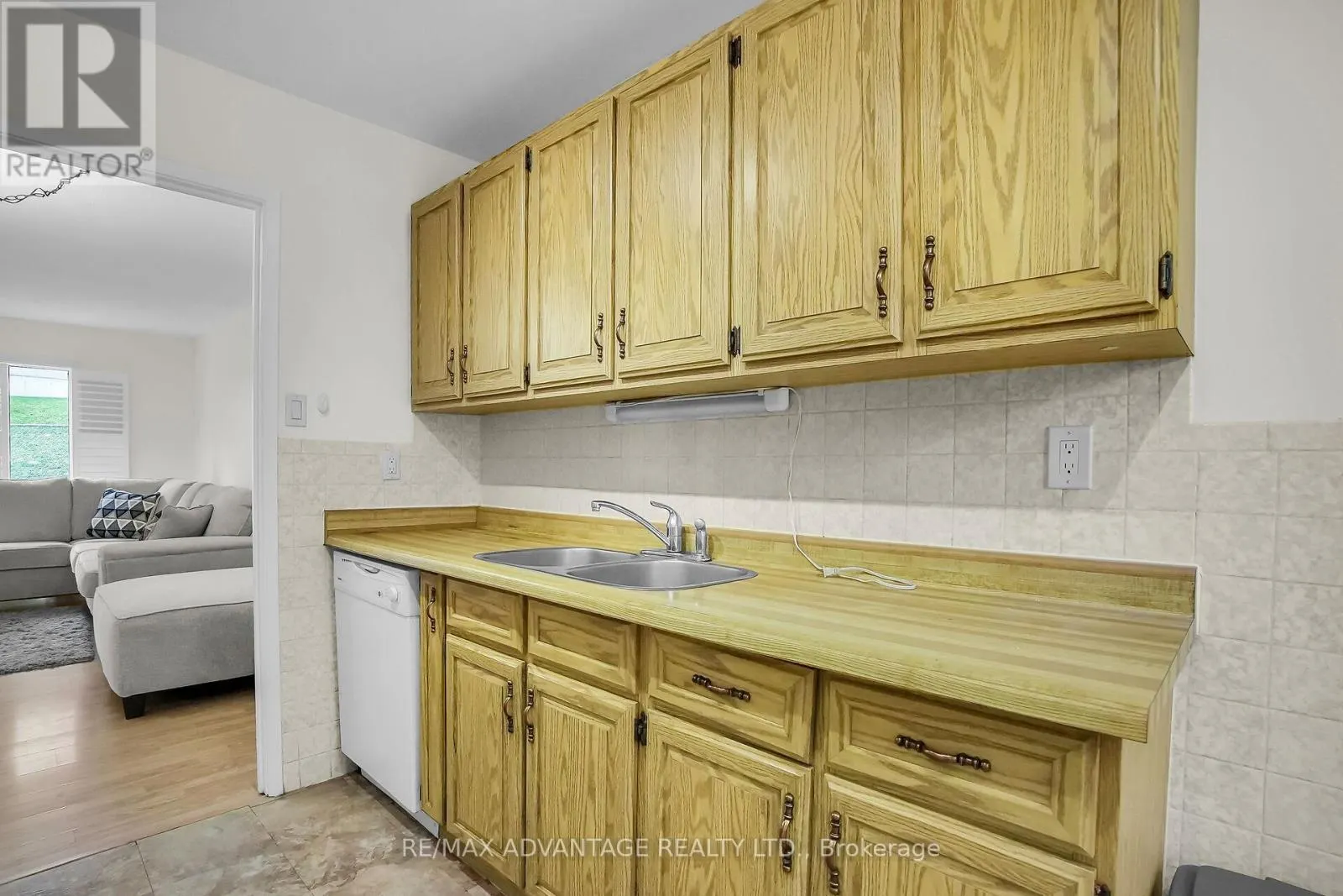 60 - 634 WONDERLAND ROAD S, #60