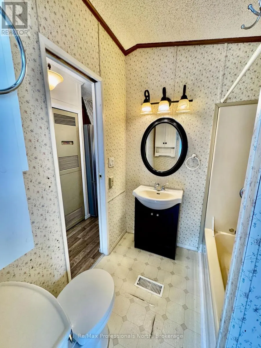 62 - 1007 RACOON ROAD, #62