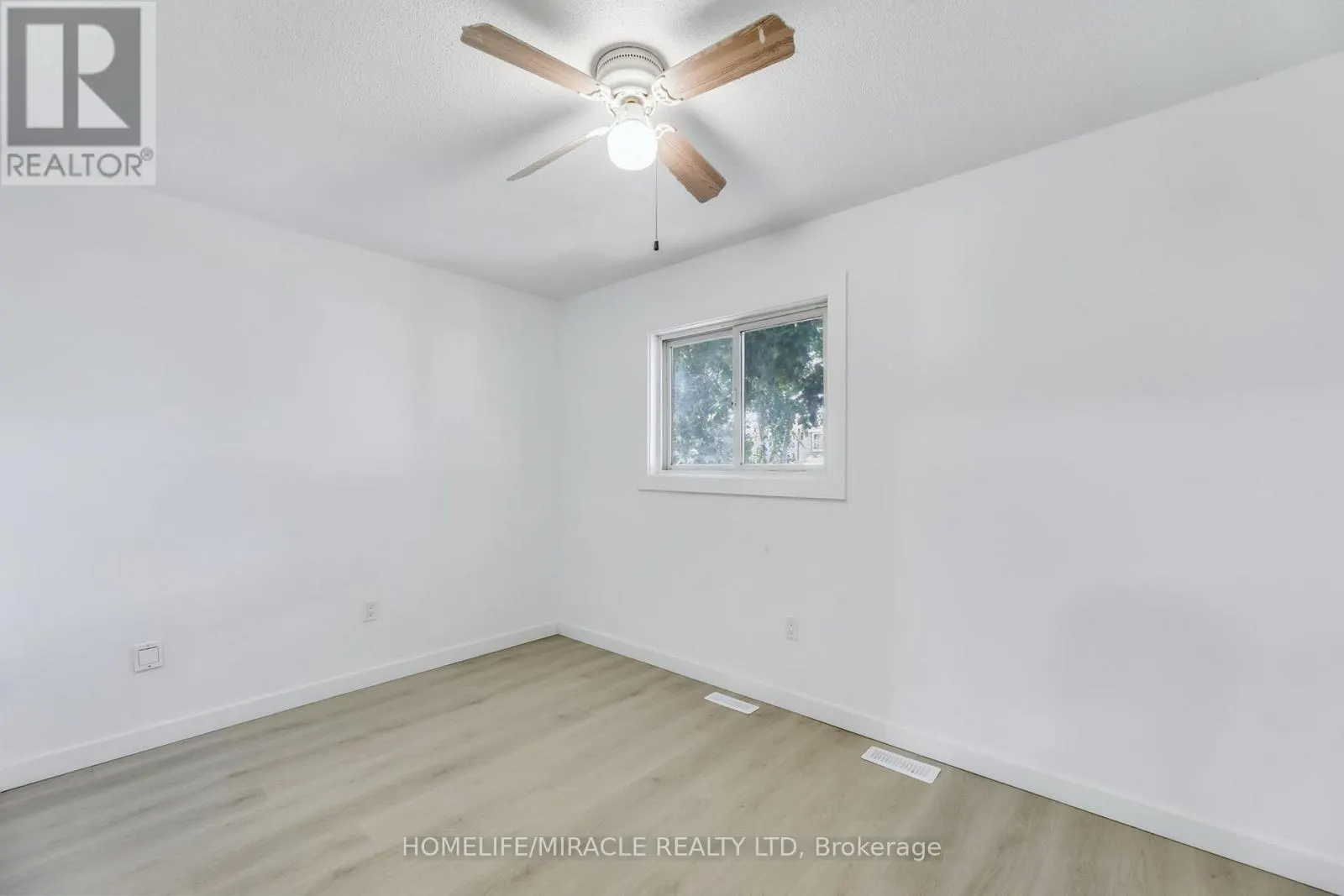 291 PORTSMOUTH CRESCENT E