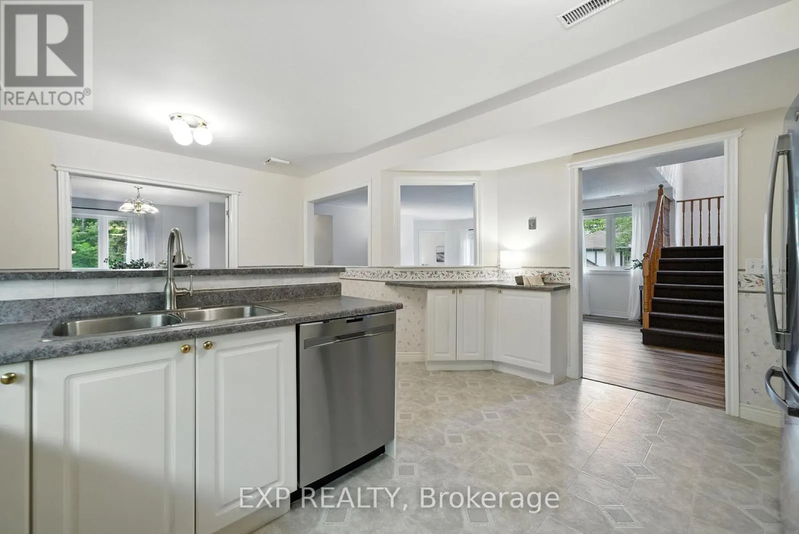 511 - 245 ELGIN STREET W, #511