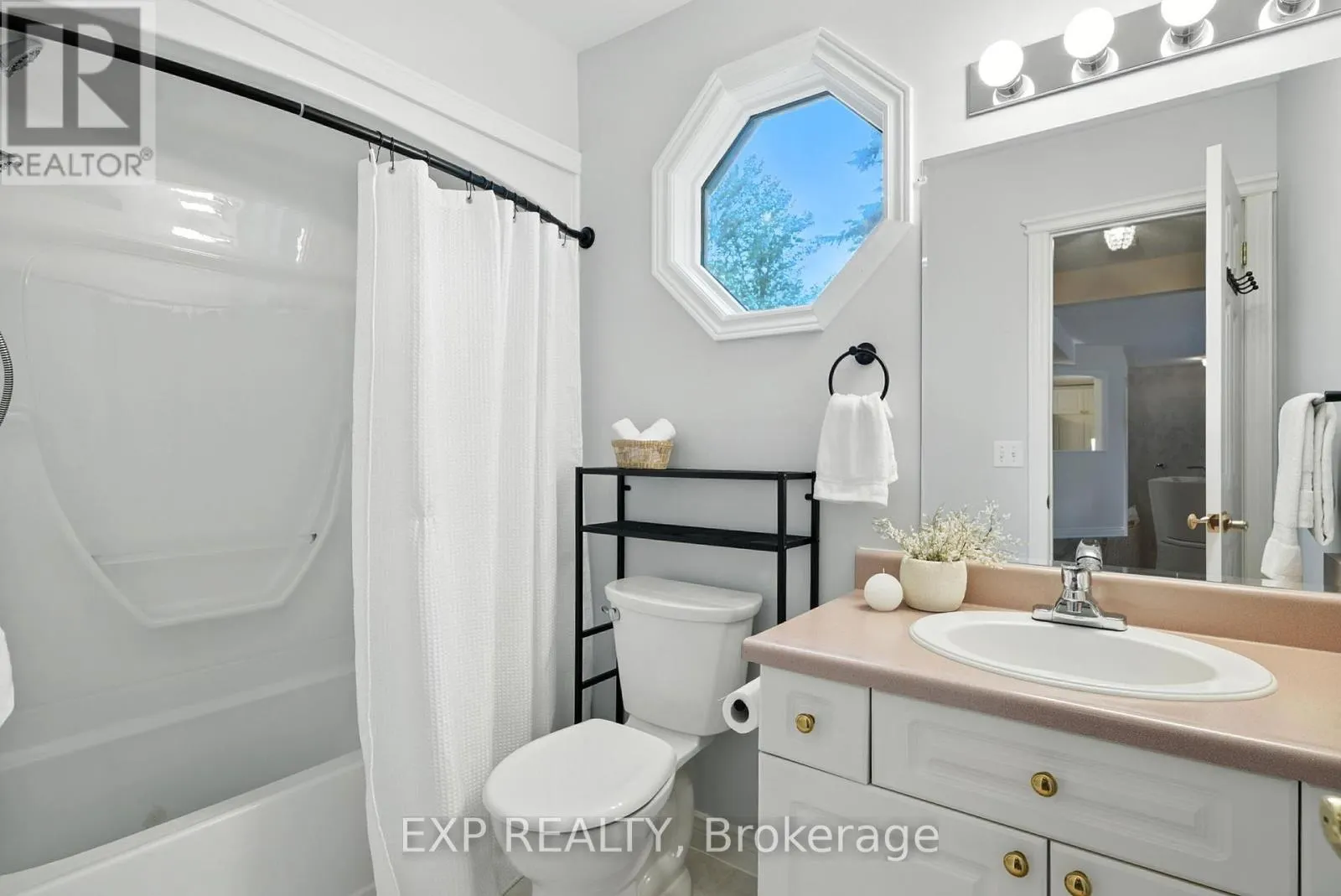 511 - 245 ELGIN STREET W, #511