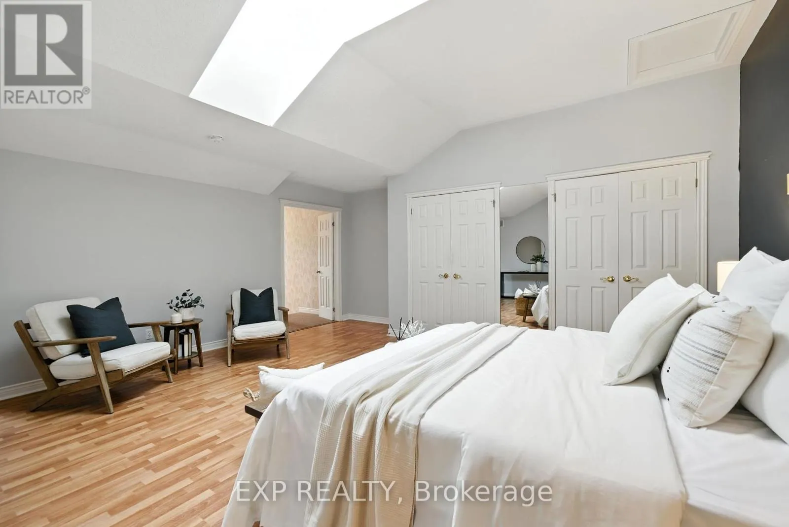 511 - 245 ELGIN STREET W, #511