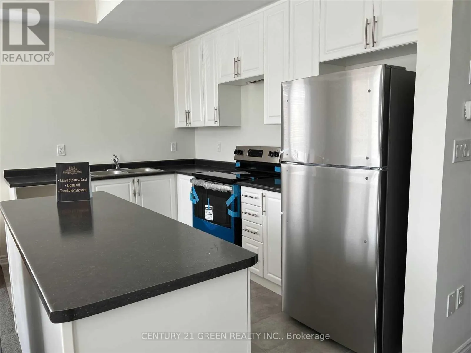 62 - 383 DUNDAS STREET