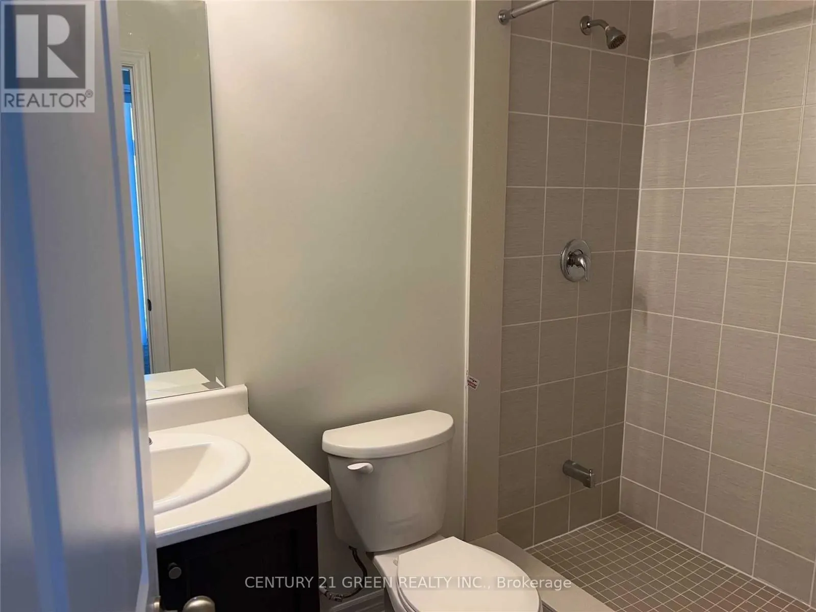 62 - 383 DUNDAS STREET