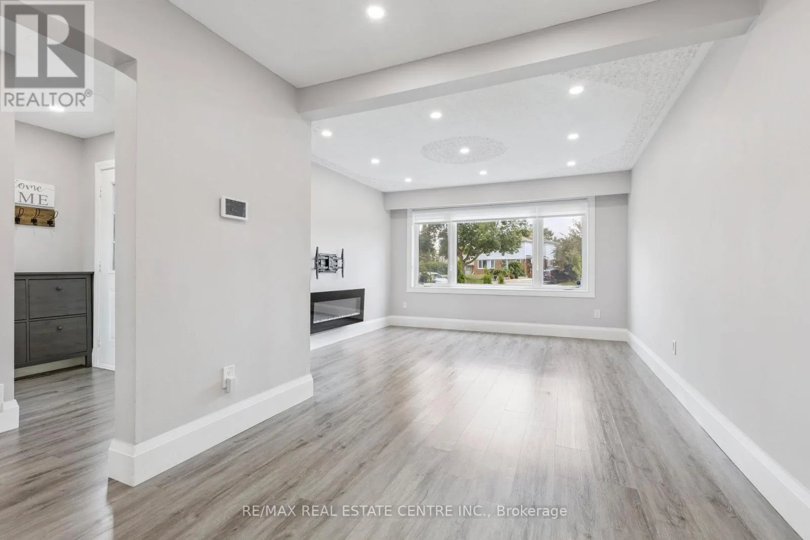 122 MOOREGATE CRESCENT