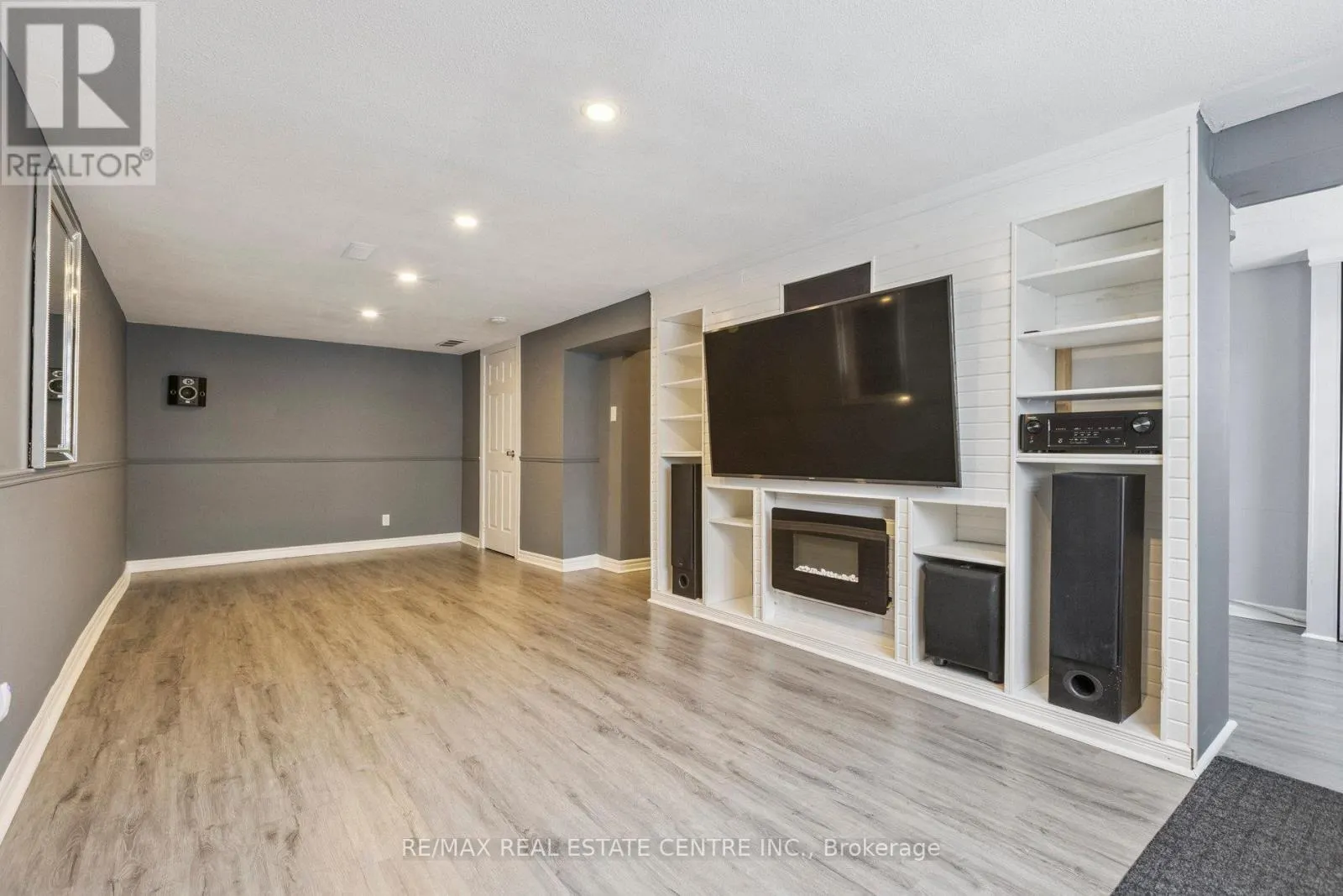 122 MOOREGATE CRESCENT