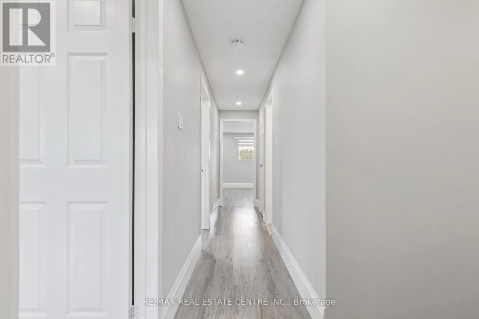 122 MOOREGATE CRESCENT