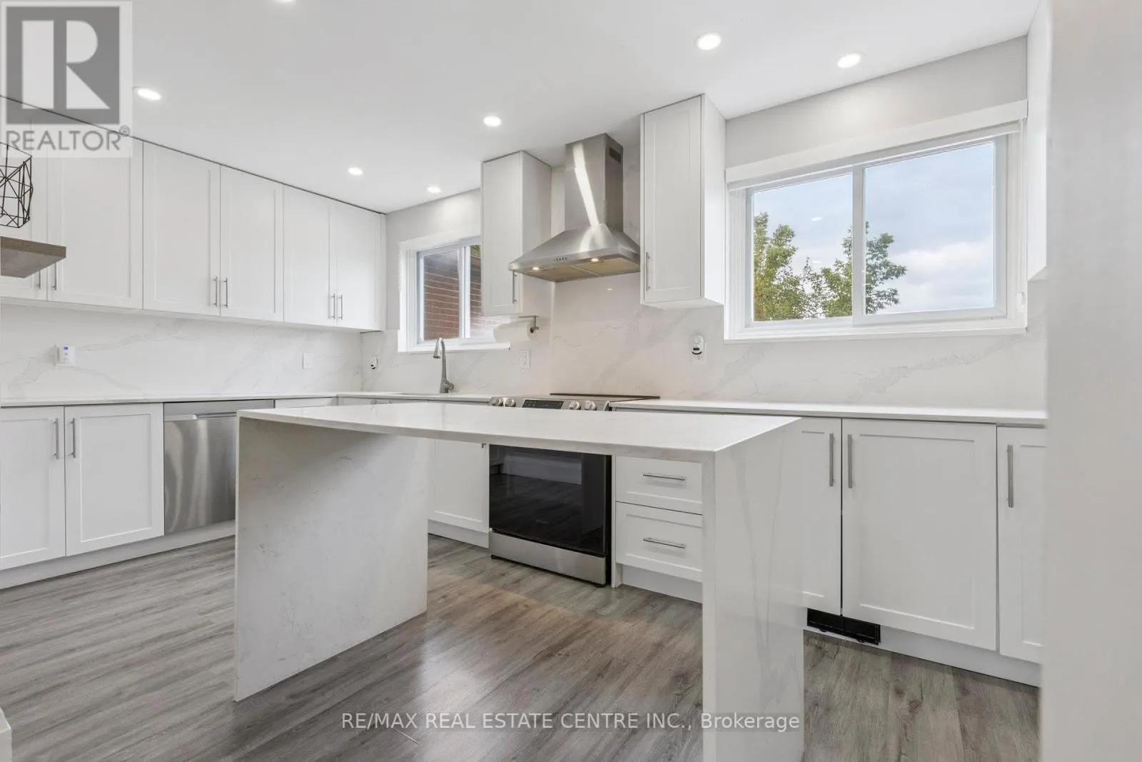 122 MOOREGATE CRESCENT