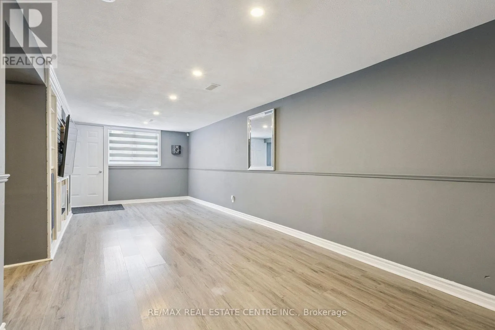 122 MOOREGATE CRESCENT