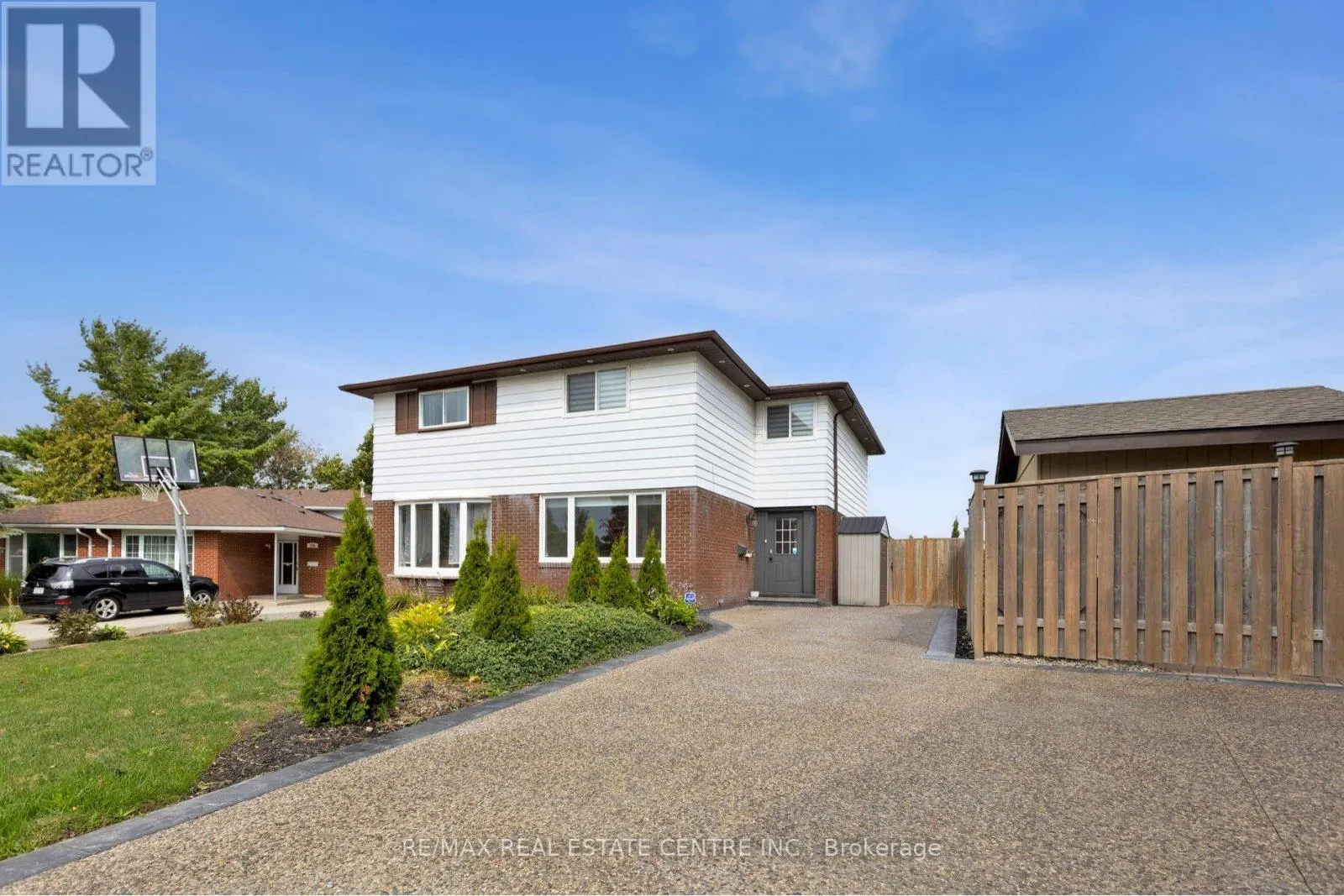 122 MOOREGATE CRESCENT