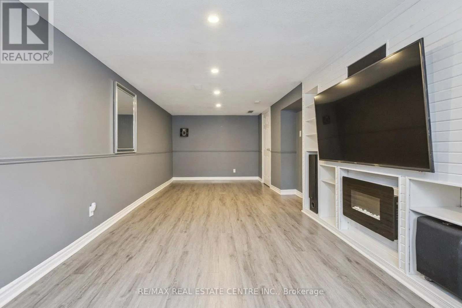 122 MOOREGATE CRESCENT