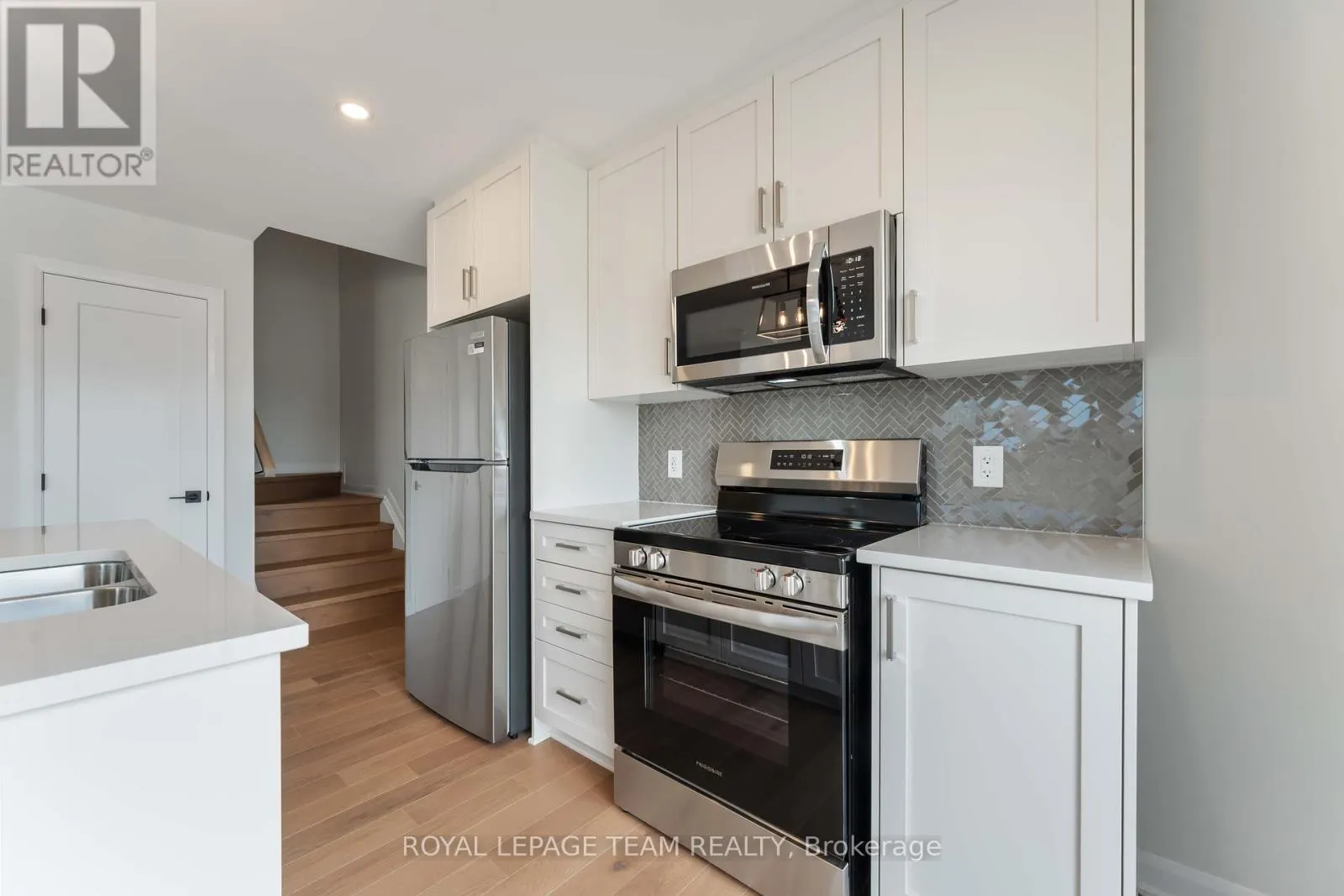 719 ARCADIAN PRIVATE