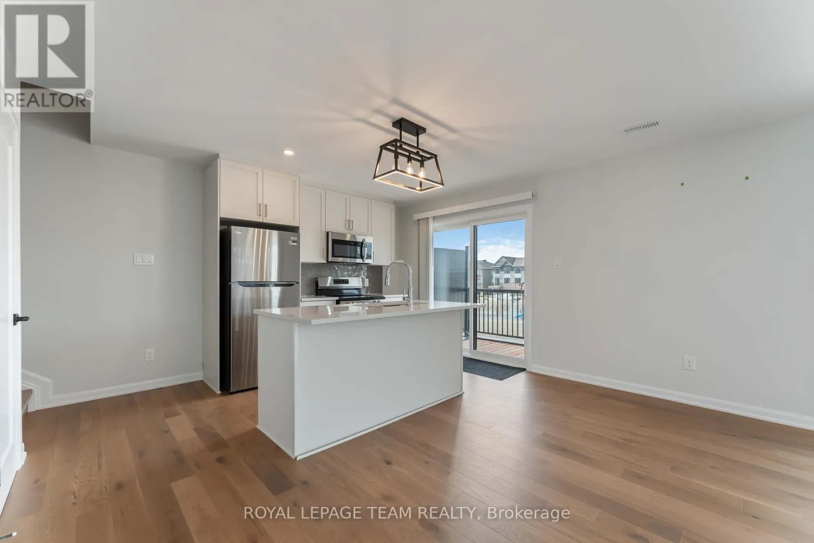 719 ARCADIAN PRIVATE