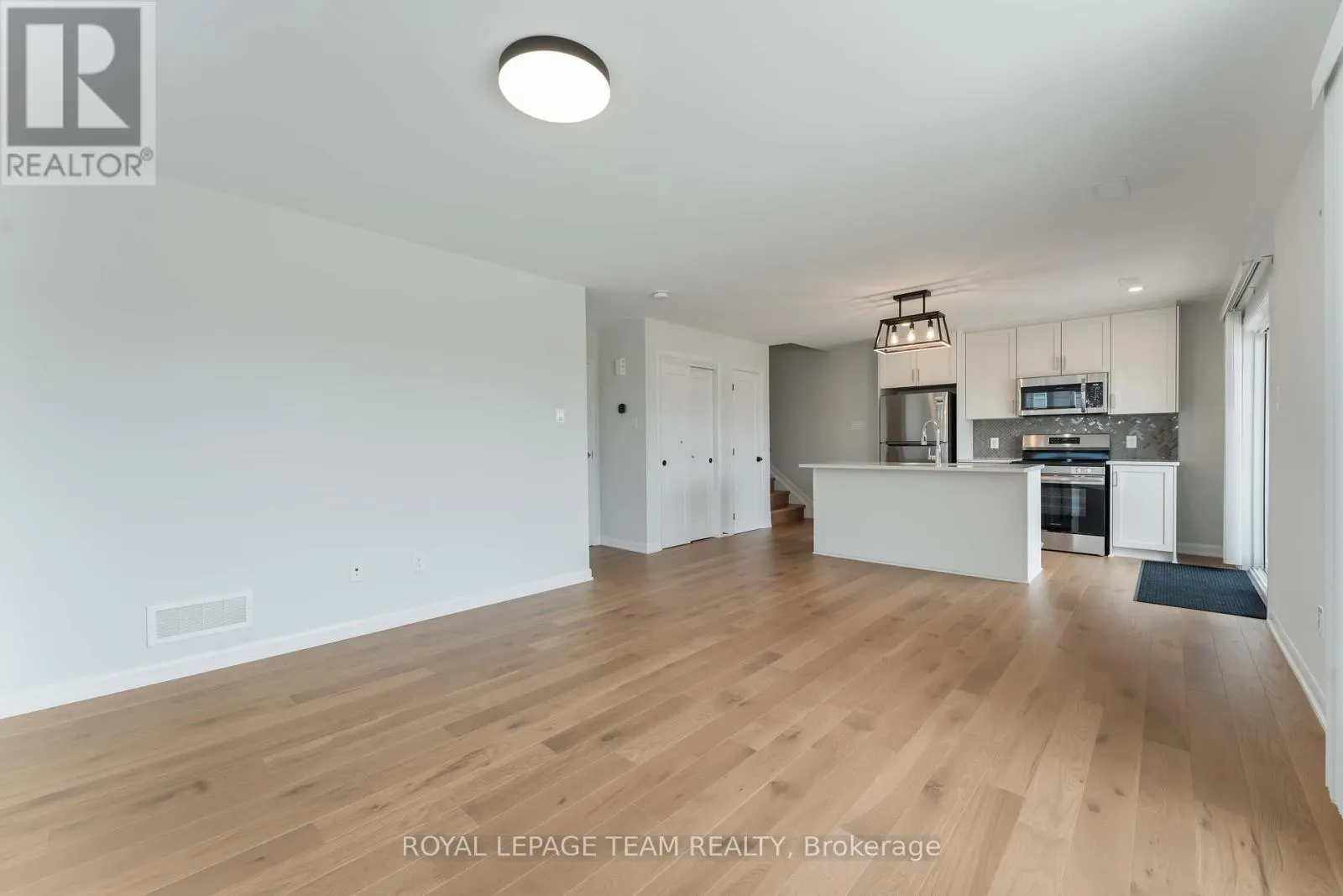 719 ARCADIAN PRIVATE