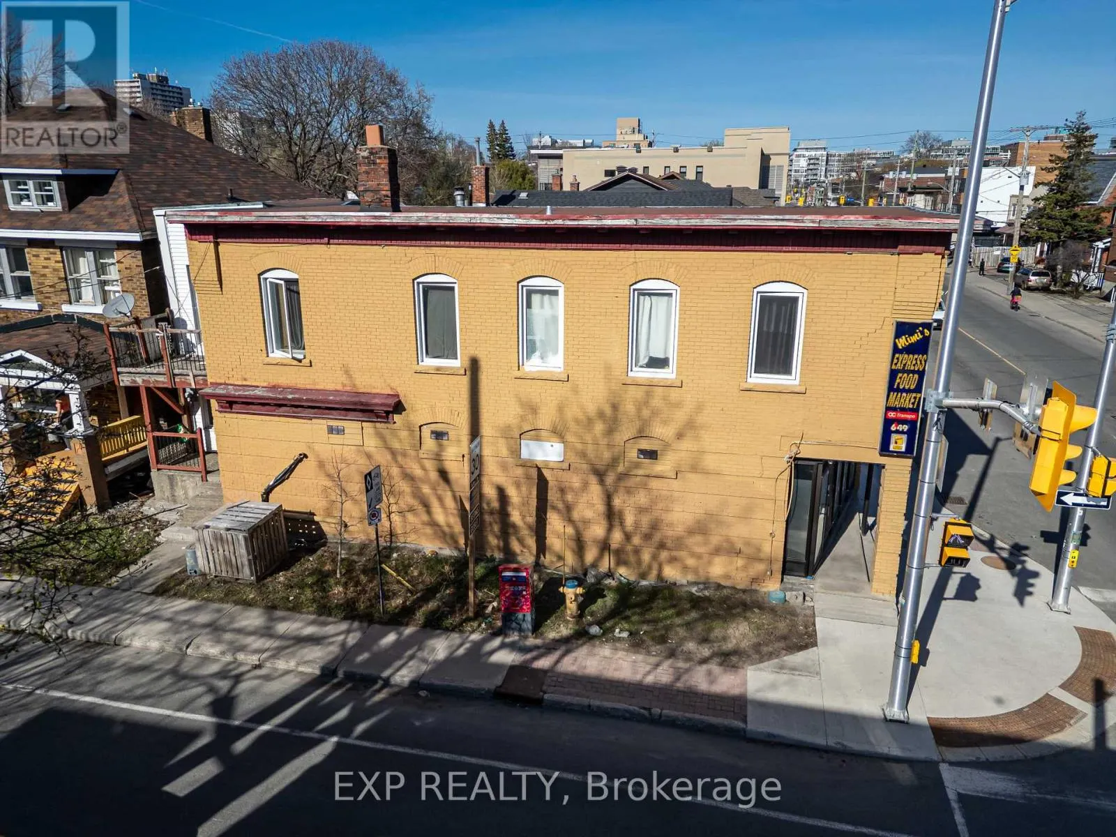 549 GLADSTONE AVENUE