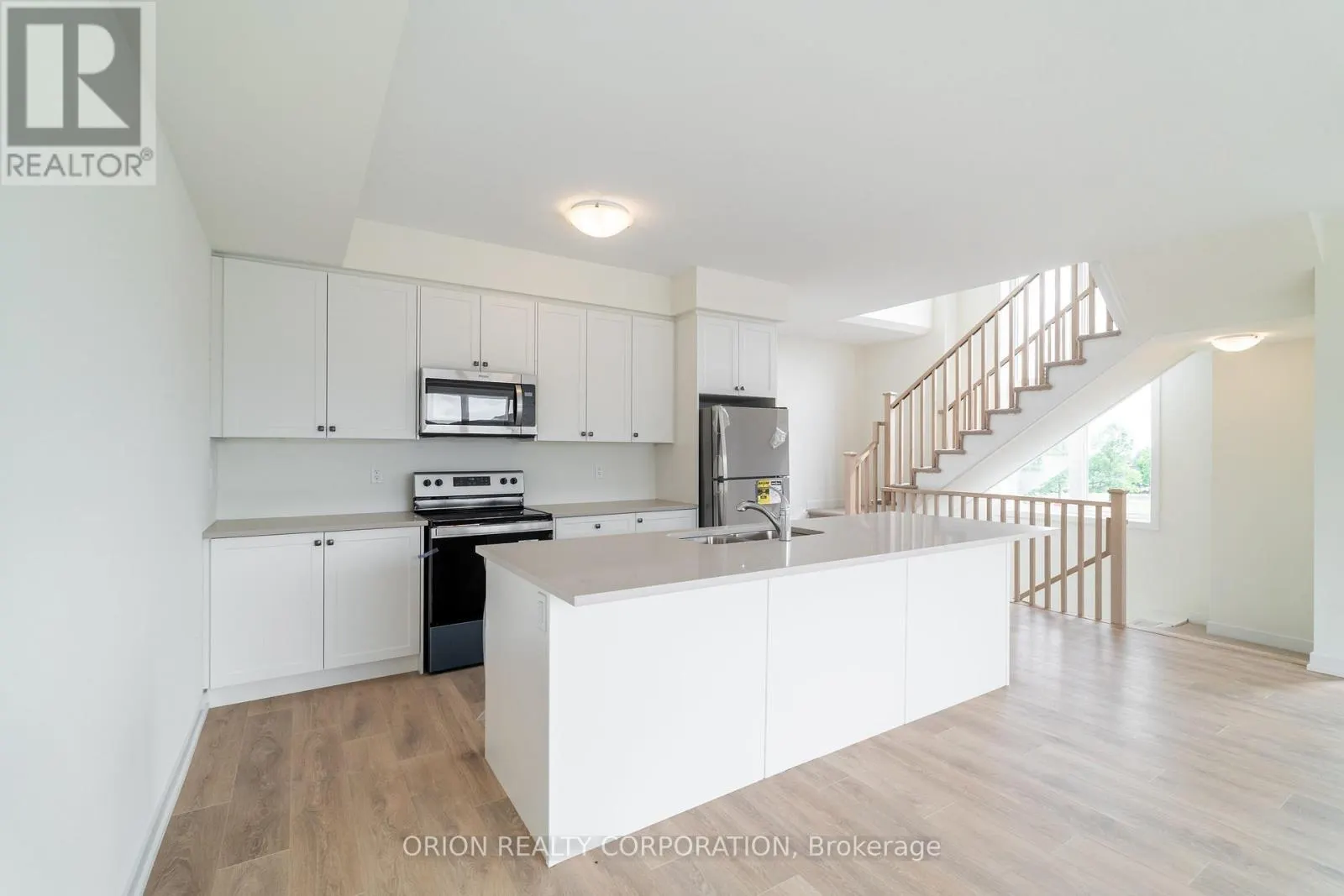 19 - 160 DENSMORE ROAD
