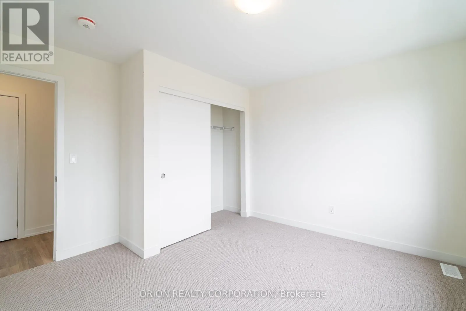 19 - 160 DENSMORE ROAD