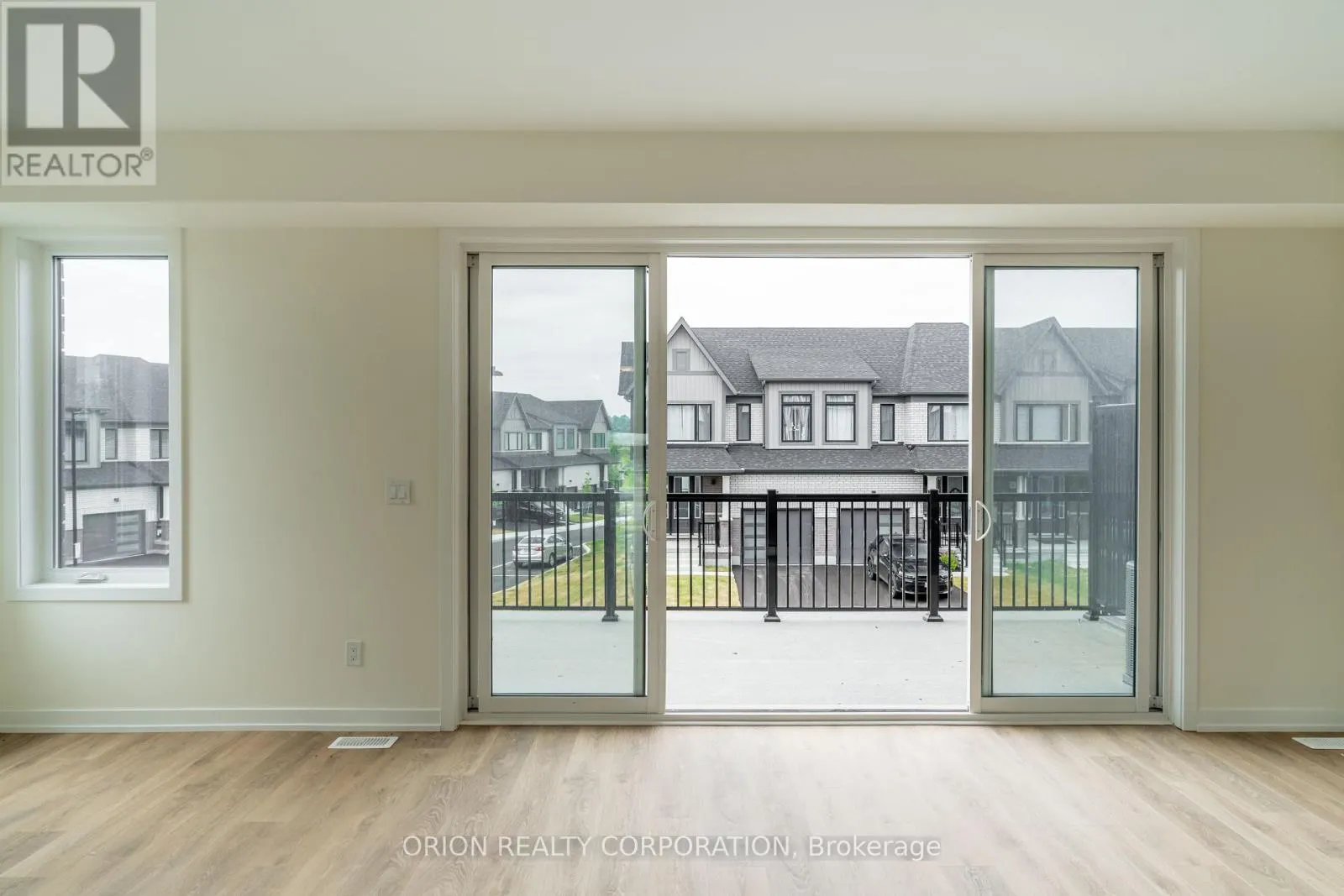 19 - 160 DENSMORE ROAD