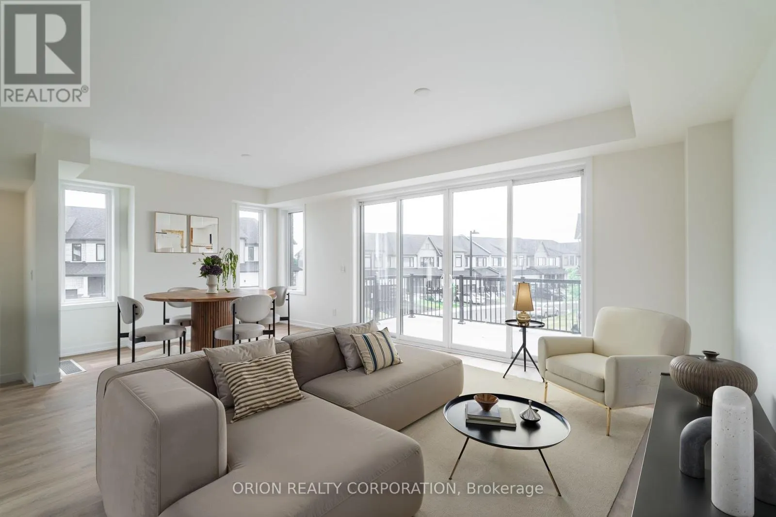 19 - 160 DENSMORE ROAD