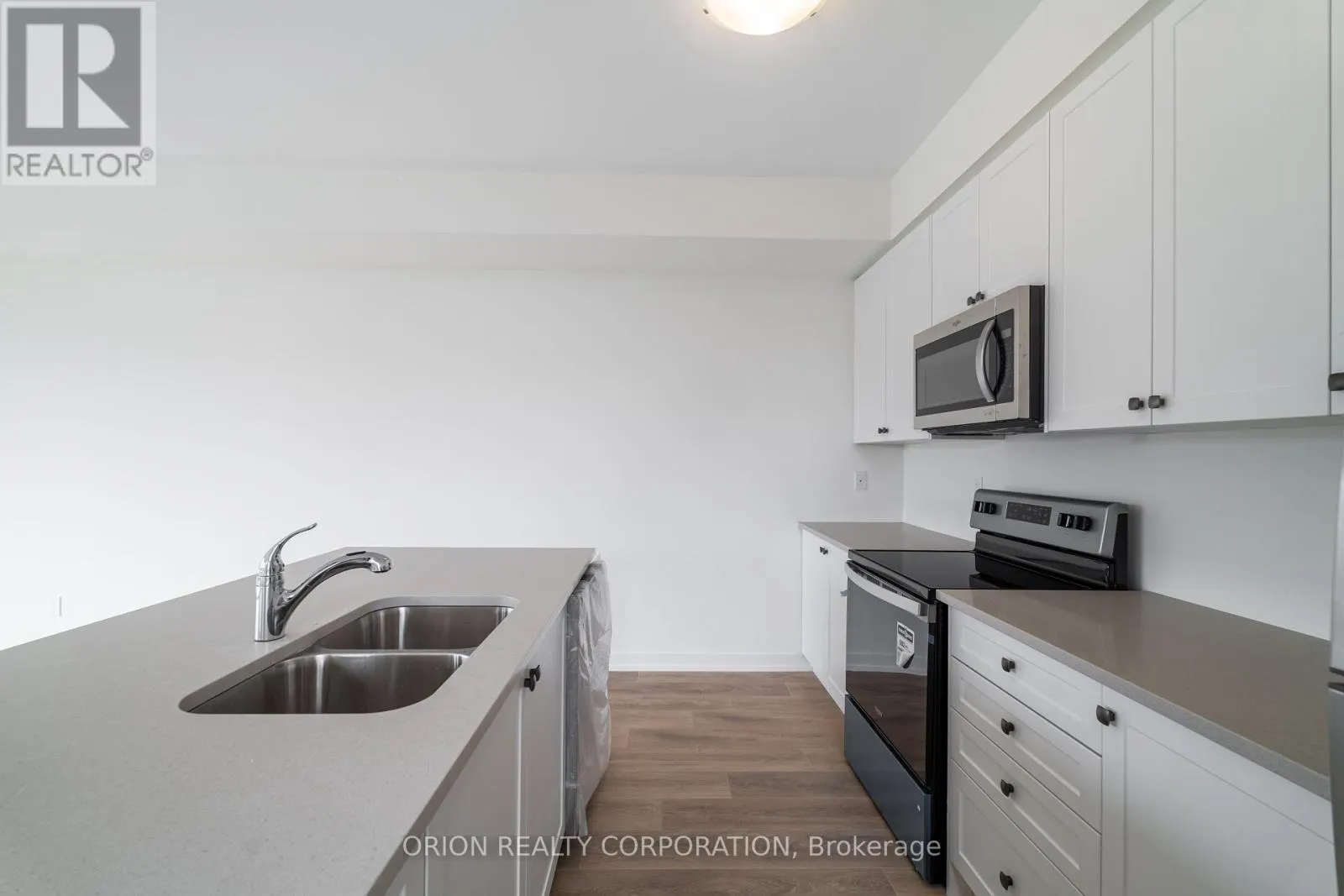 19 - 160 DENSMORE ROAD