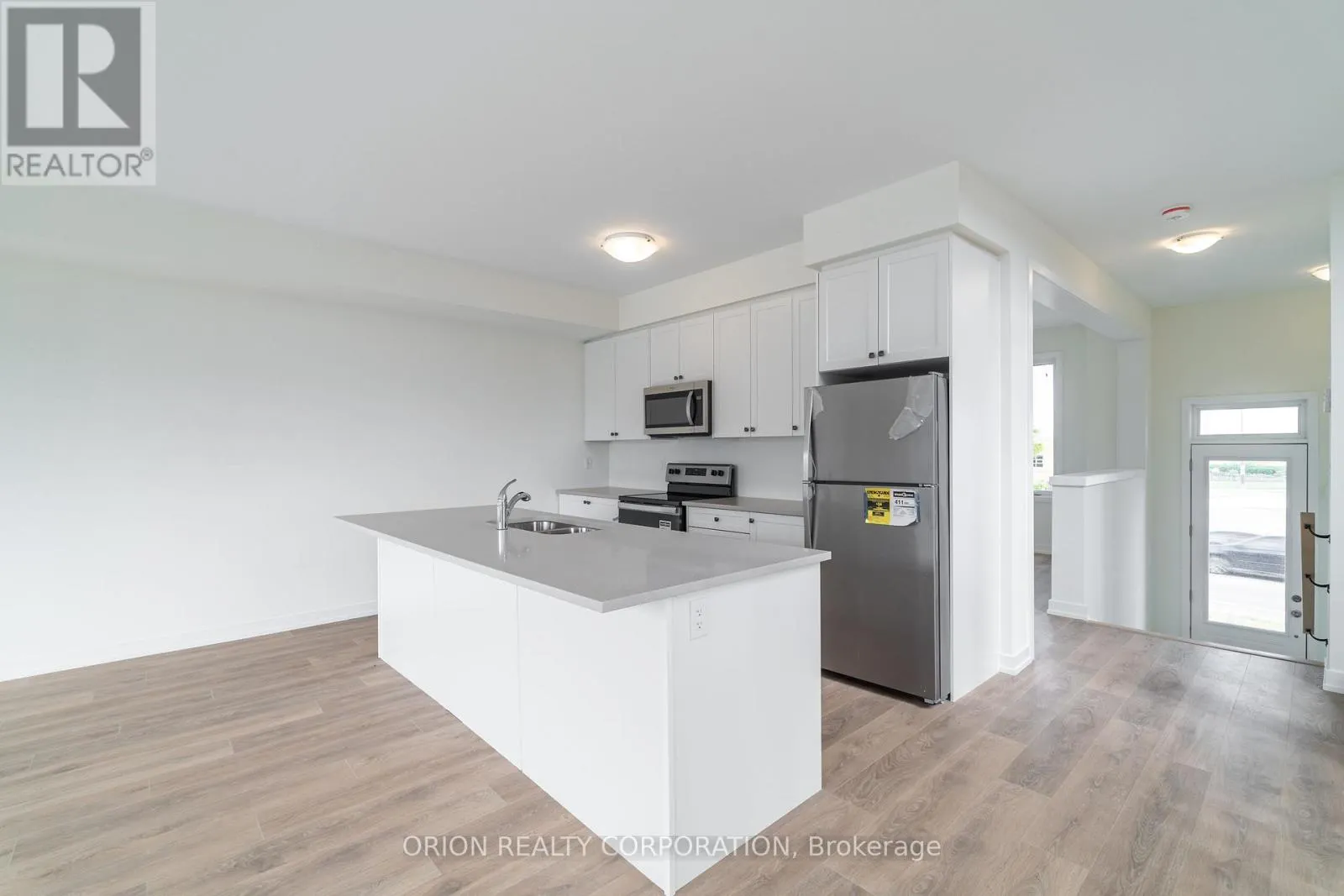 19 - 160 DENSMORE ROAD