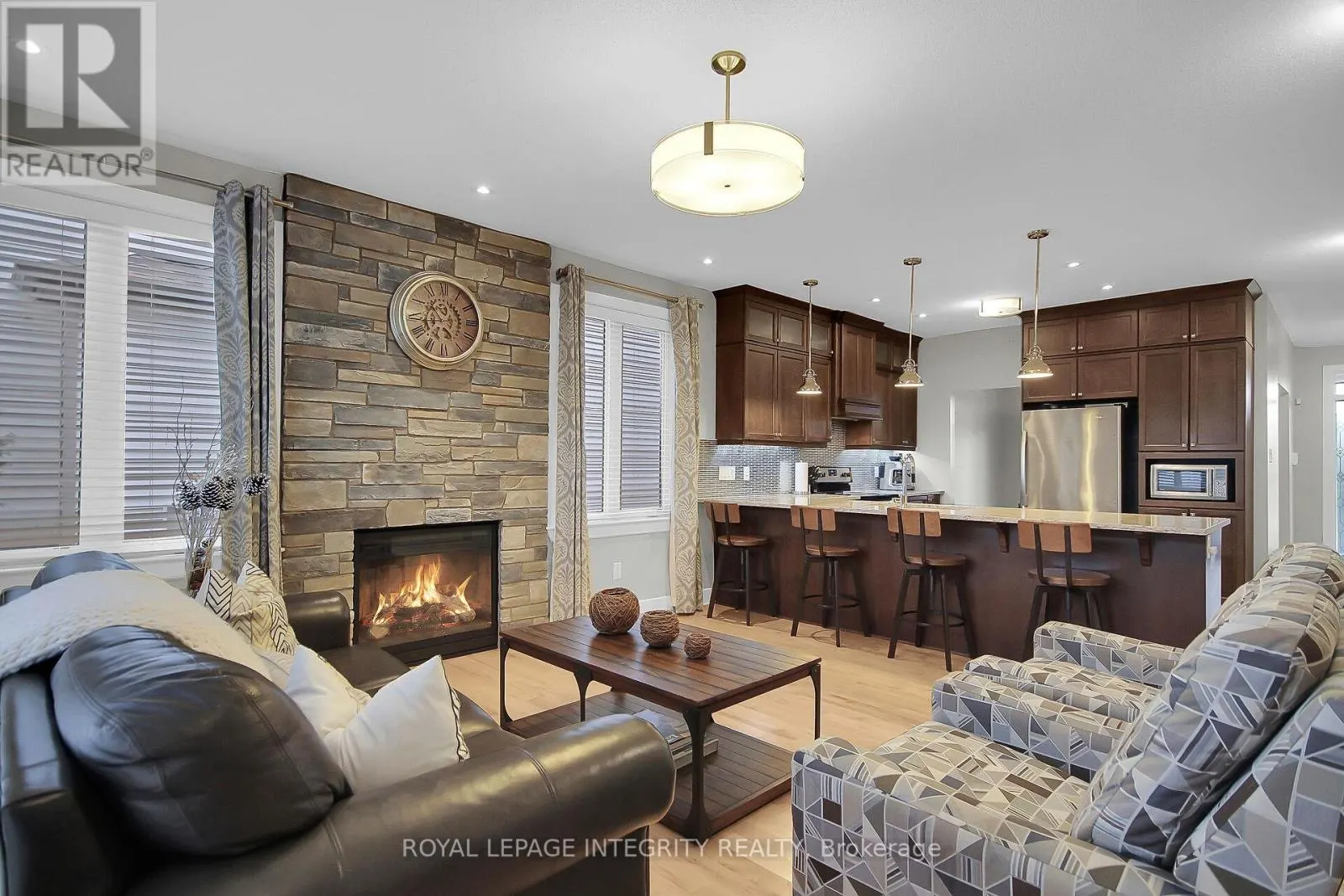 15 YORK CROSSING