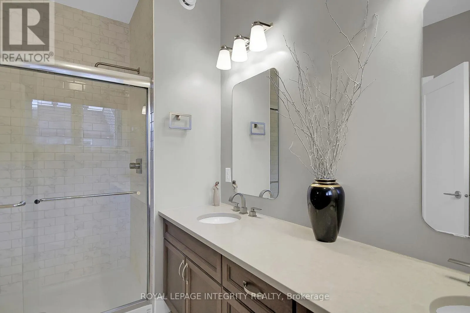 15 YORK CROSSING