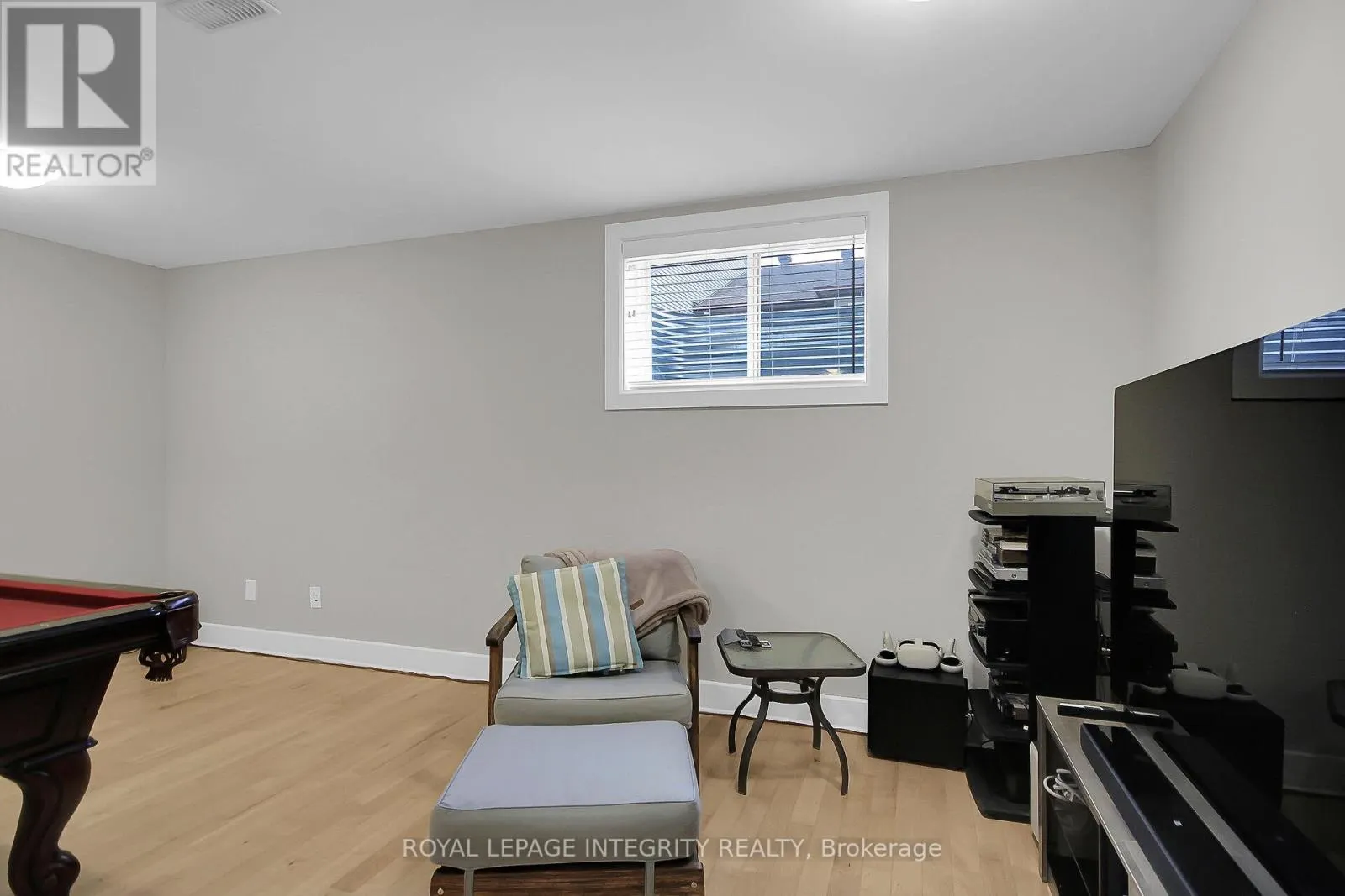 15 YORK CROSSING