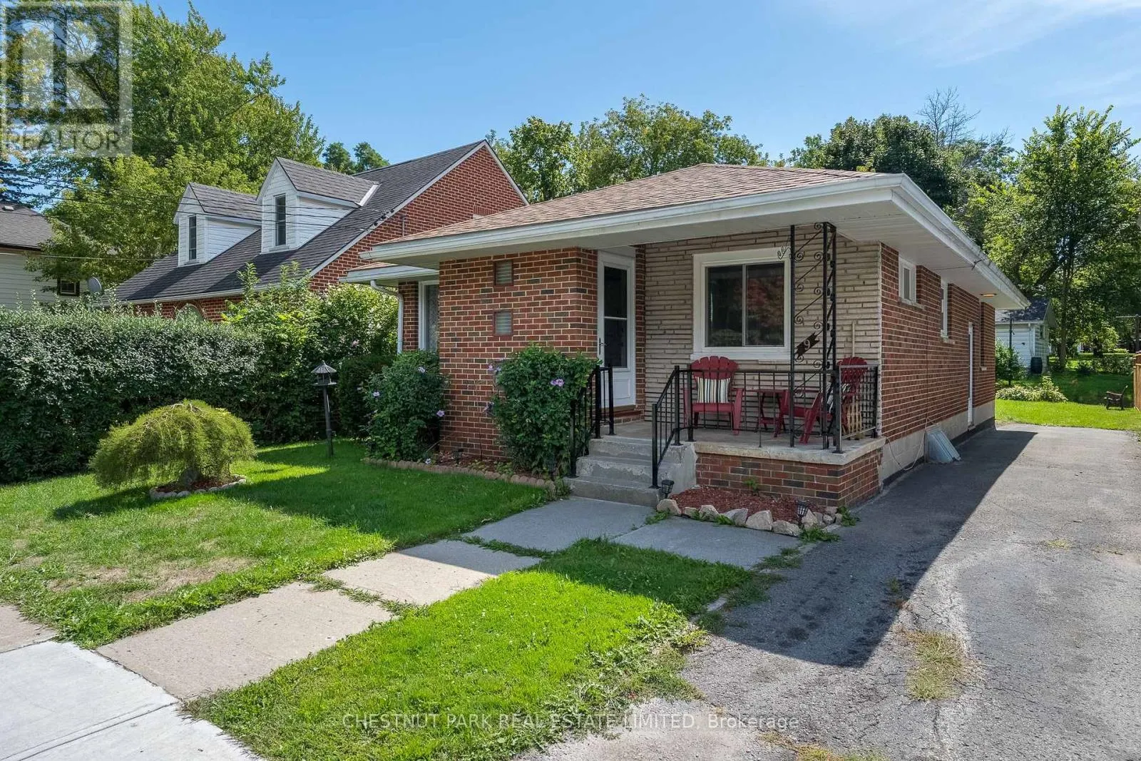 9 DOWNES AVENUE