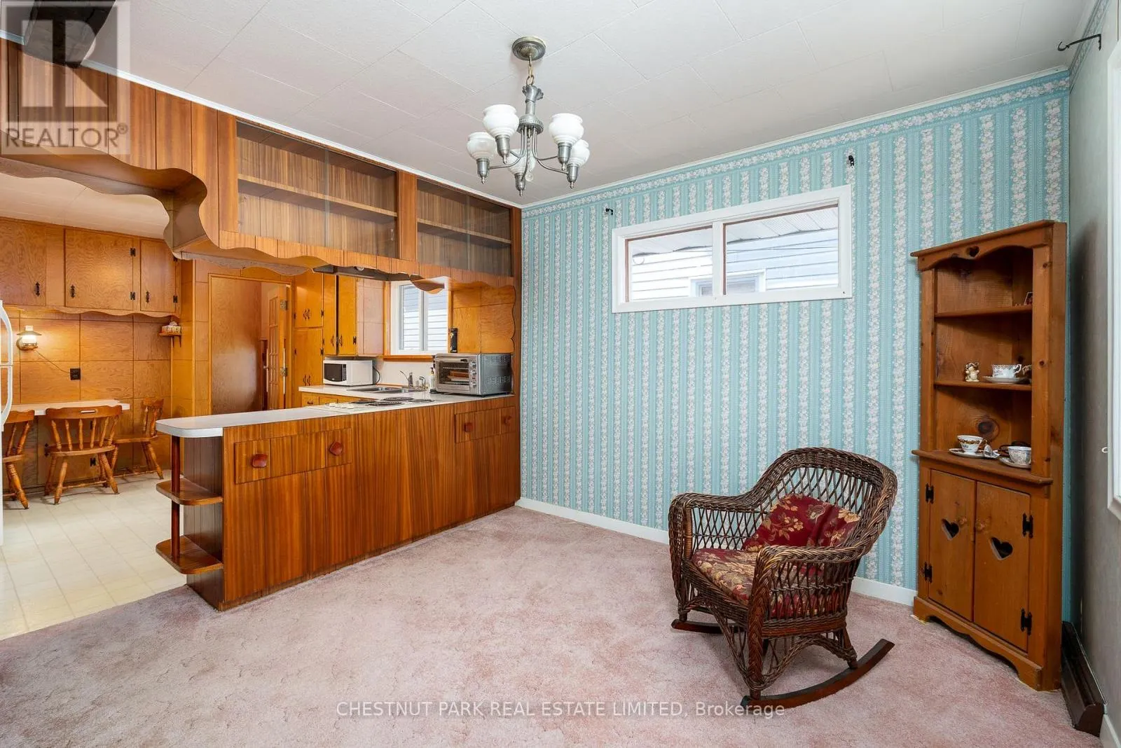 9 DOWNES AVENUE