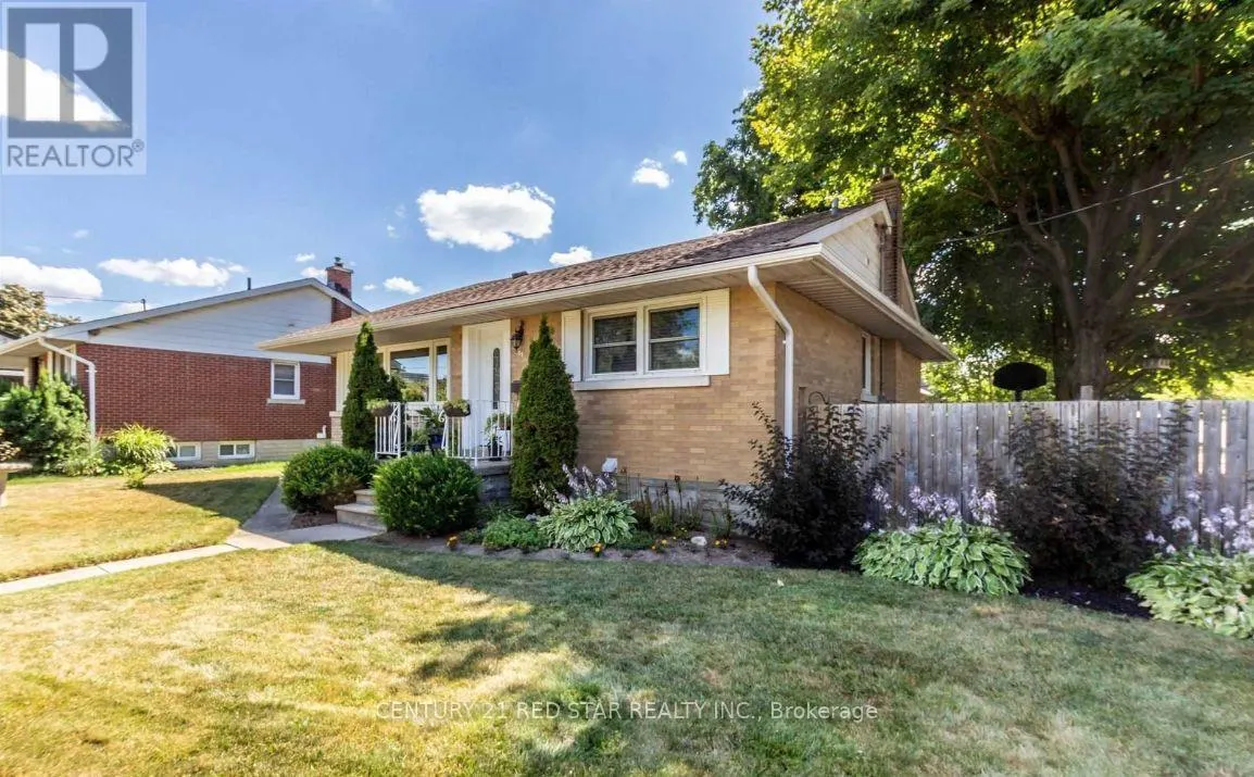 107 ELLIS CRESCENT S