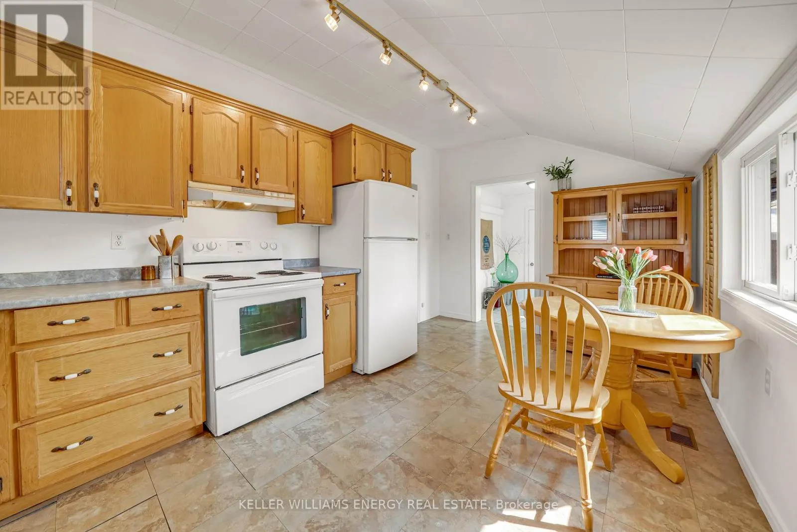 319 SECOND AVENUE