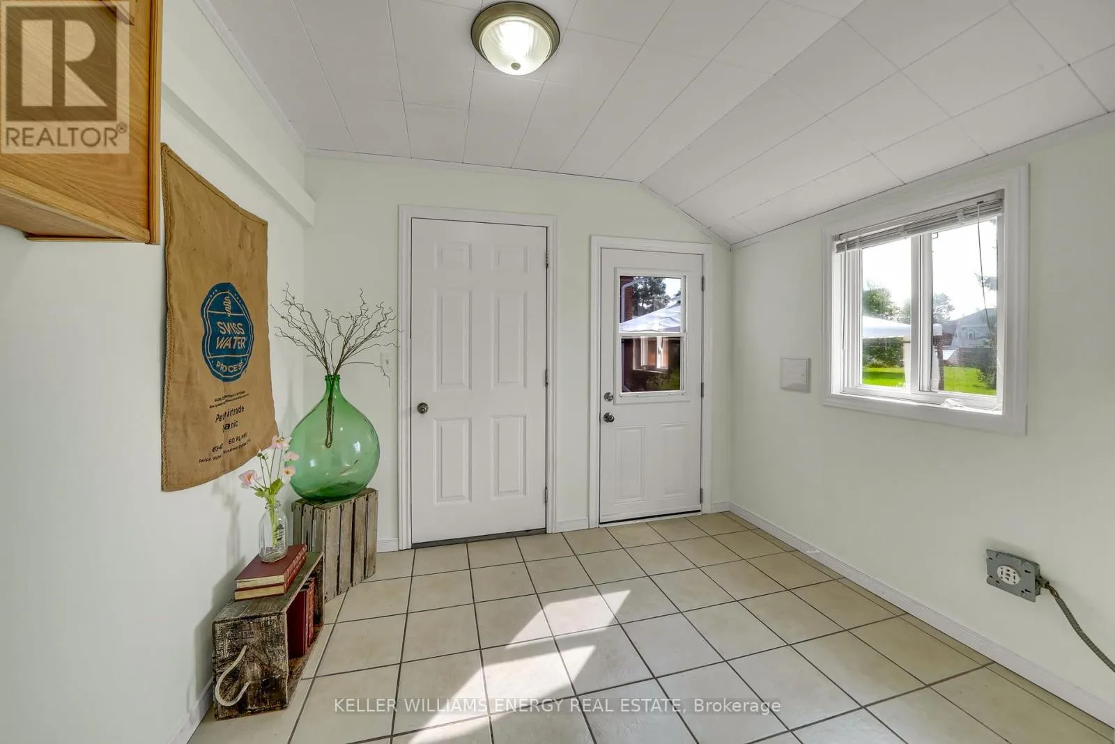 319 SECOND AVENUE