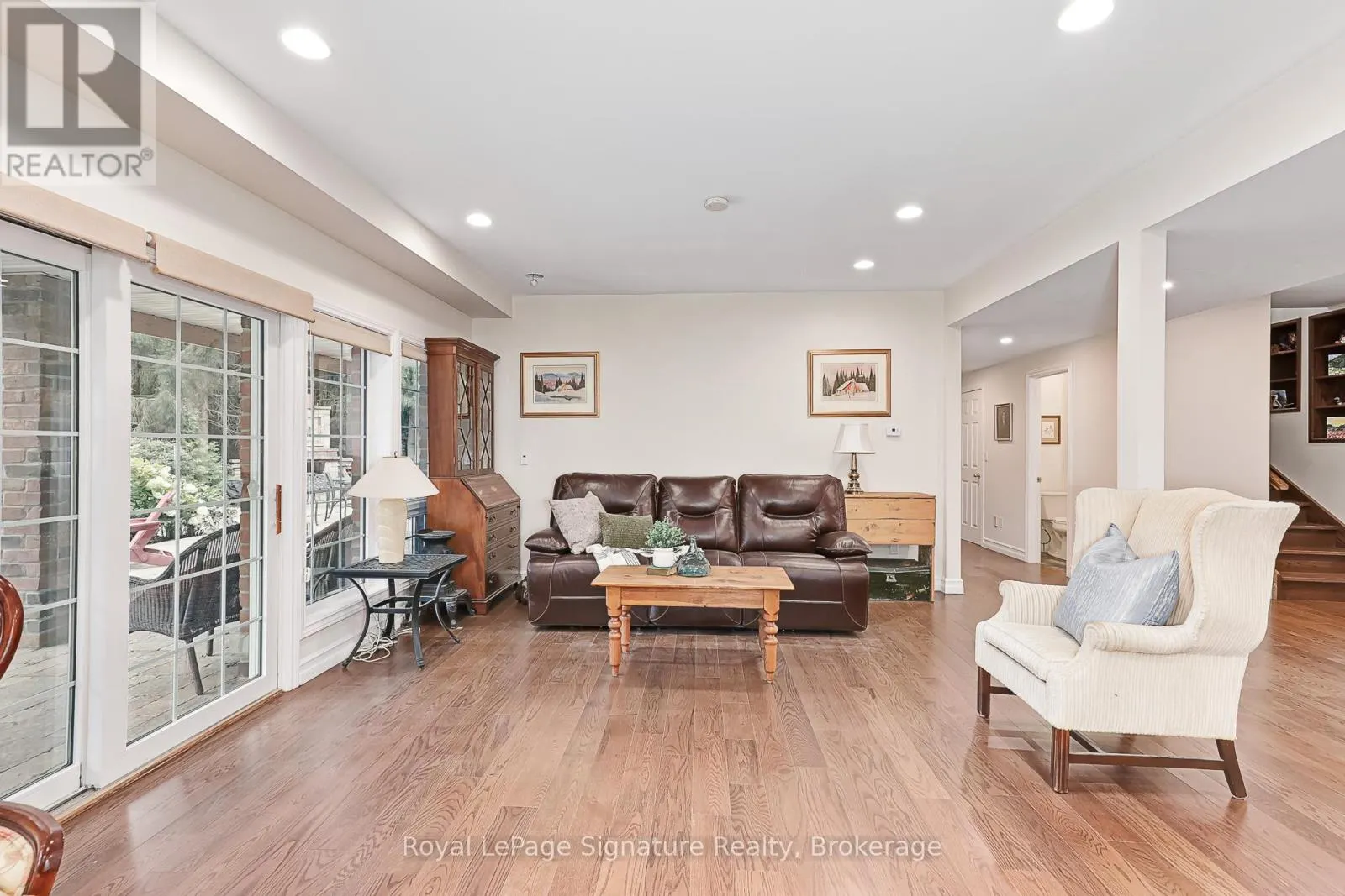 180 RUSSELL STREET E