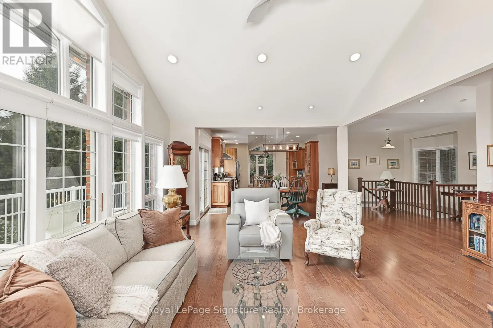 180 RUSSELL STREET E