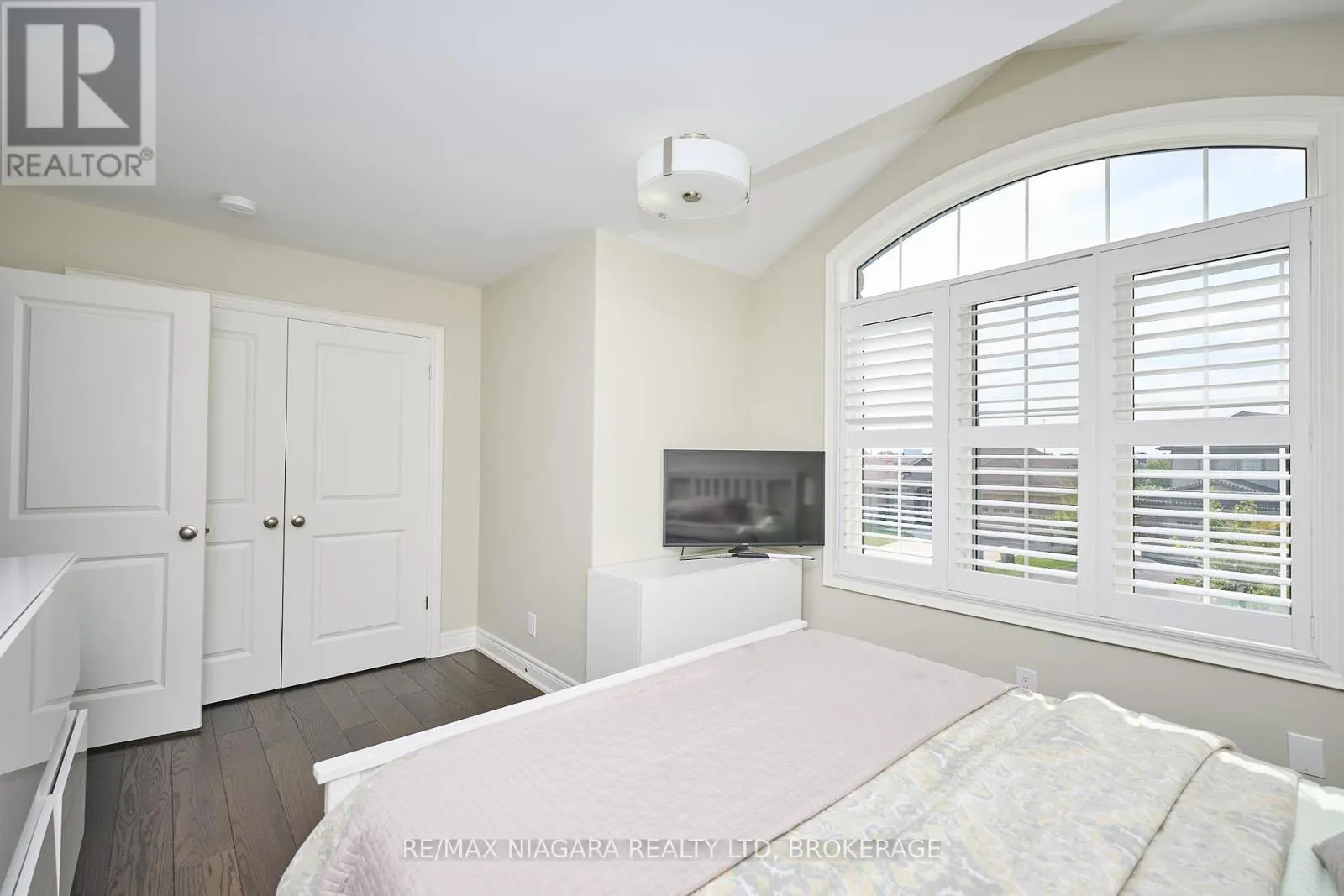 7185 STACEY DRIVE